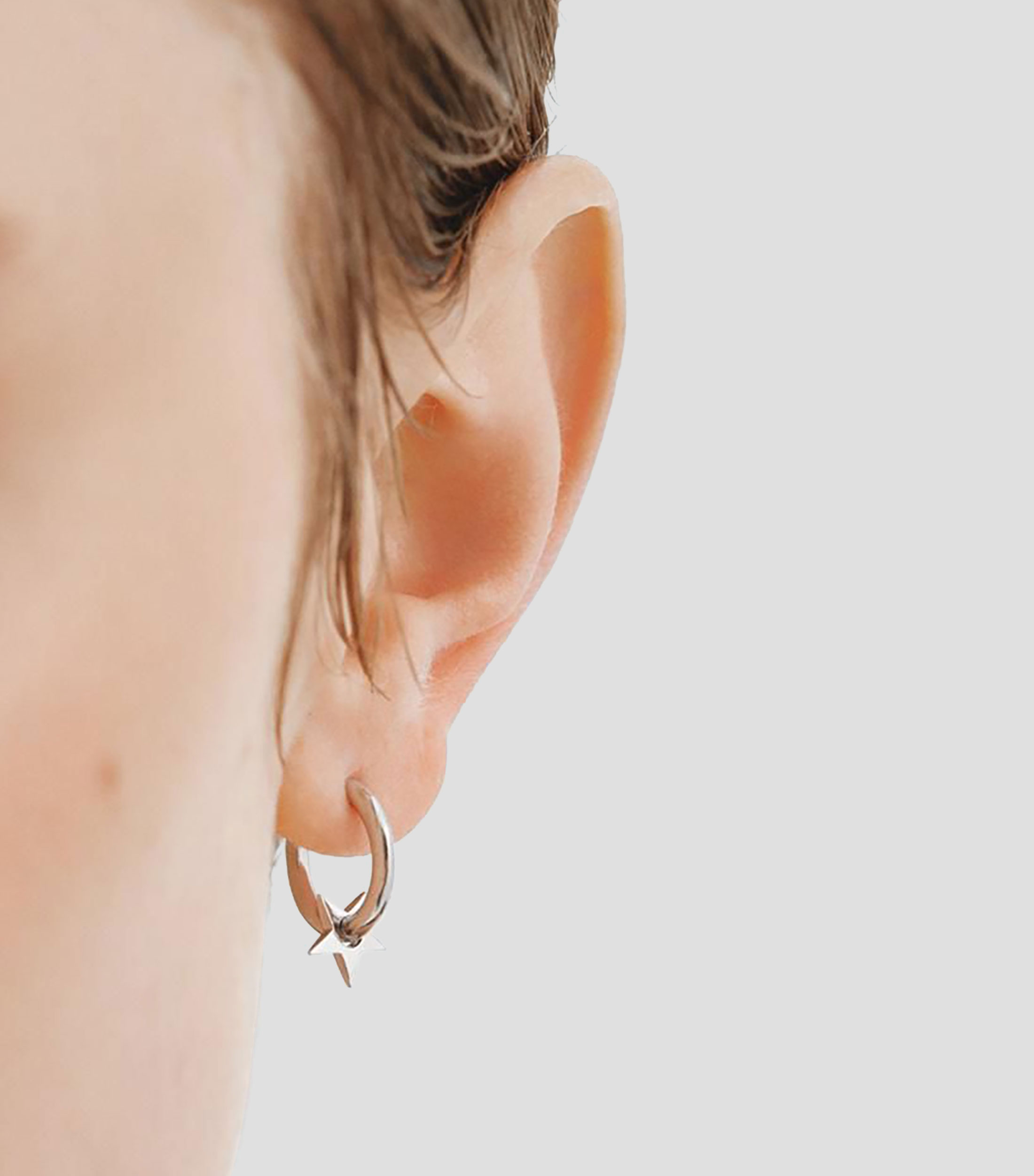 Pendientes de aro pequeños en plata .925 con estrella Mic Mujer
