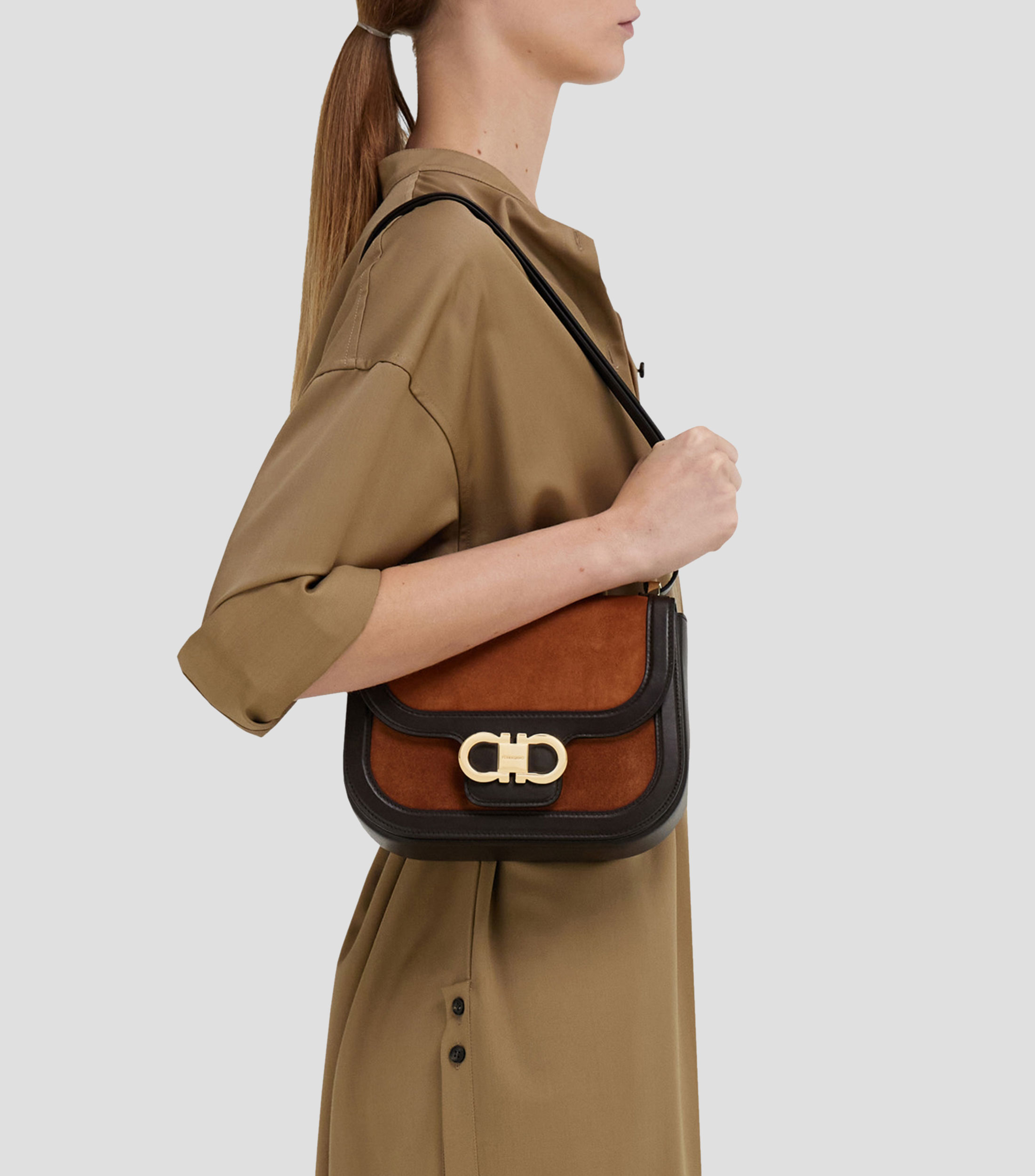 Bolsa crossbody en piel liso Mujer