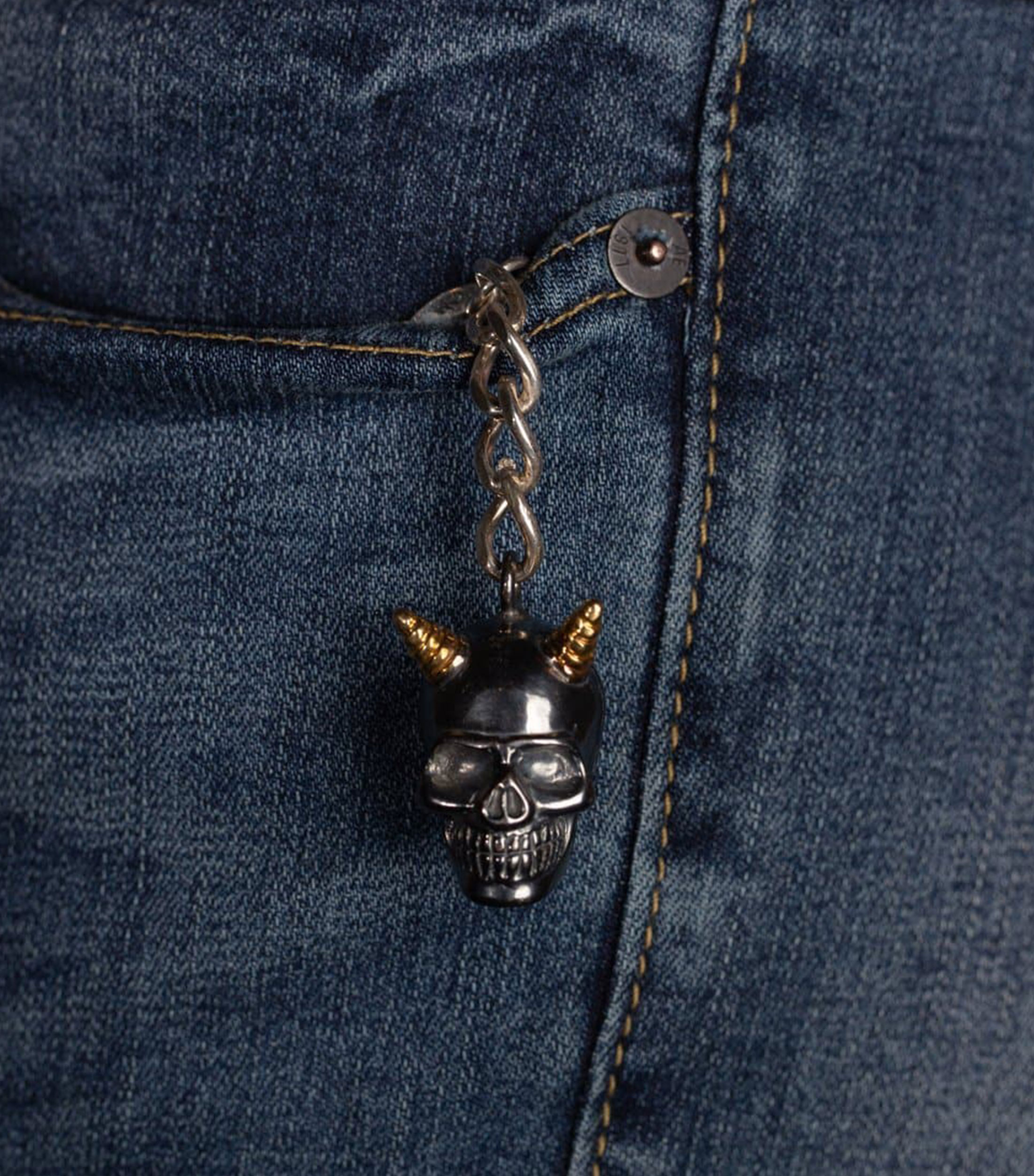 Llavero de Craneo Albert Skull Dark Golden Devil Horns Unisex