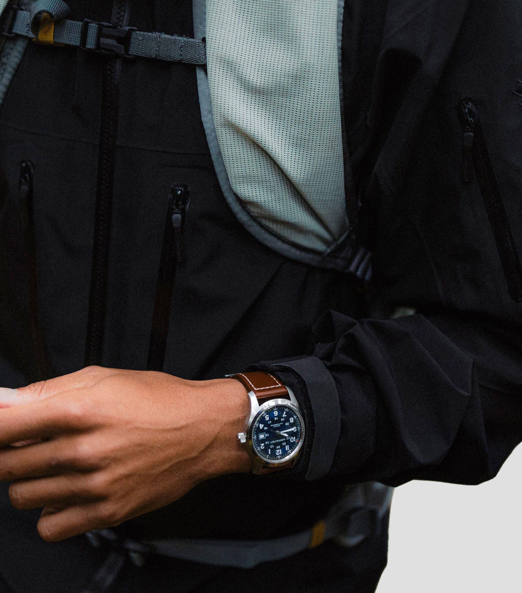 Reloj para hombre Khaki Field Automatic Casual Plateado