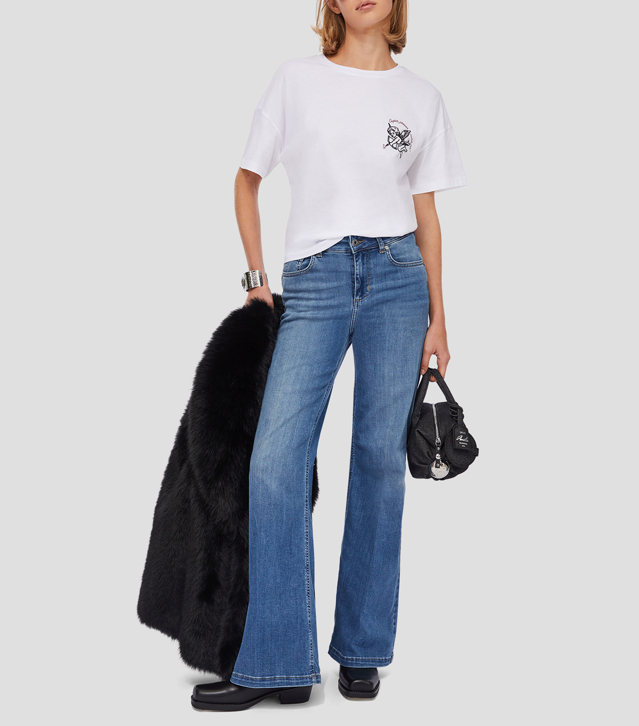 Playera cuello redondo manga corta estampada Mujer