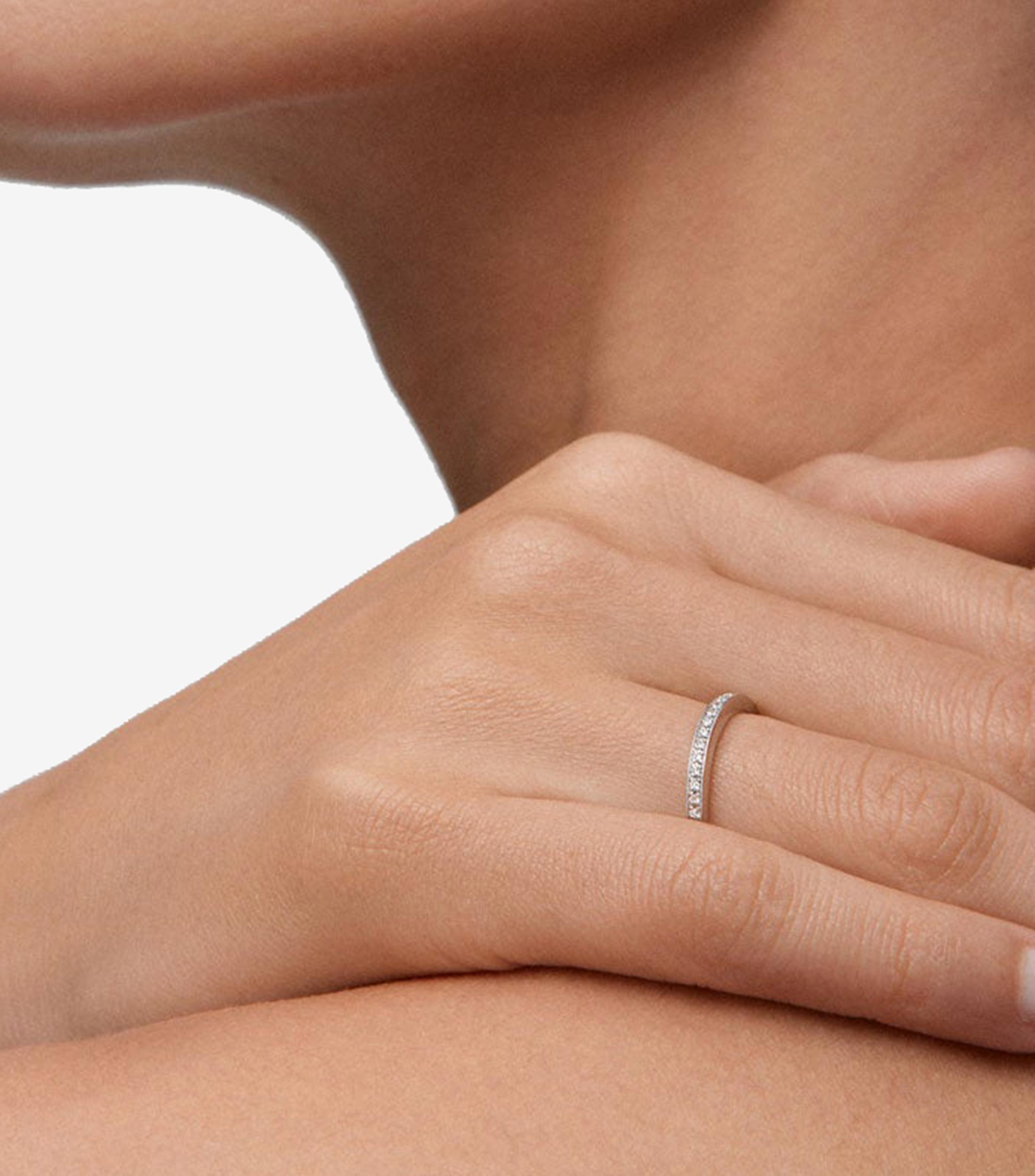 Anillo solitario en Oro blanco de 18 Kilates con diamantes Mujer