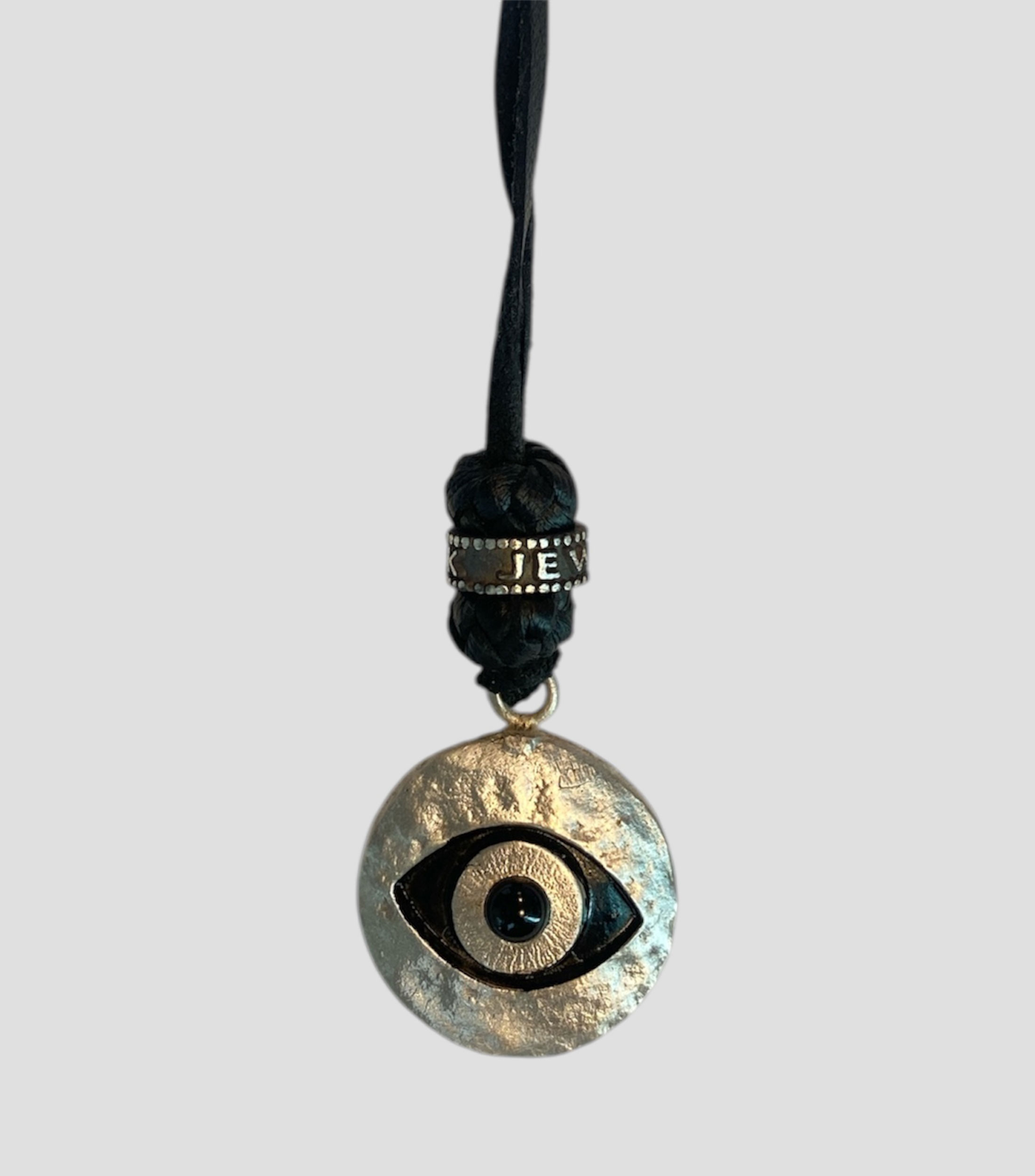Collar Ojo Hombre