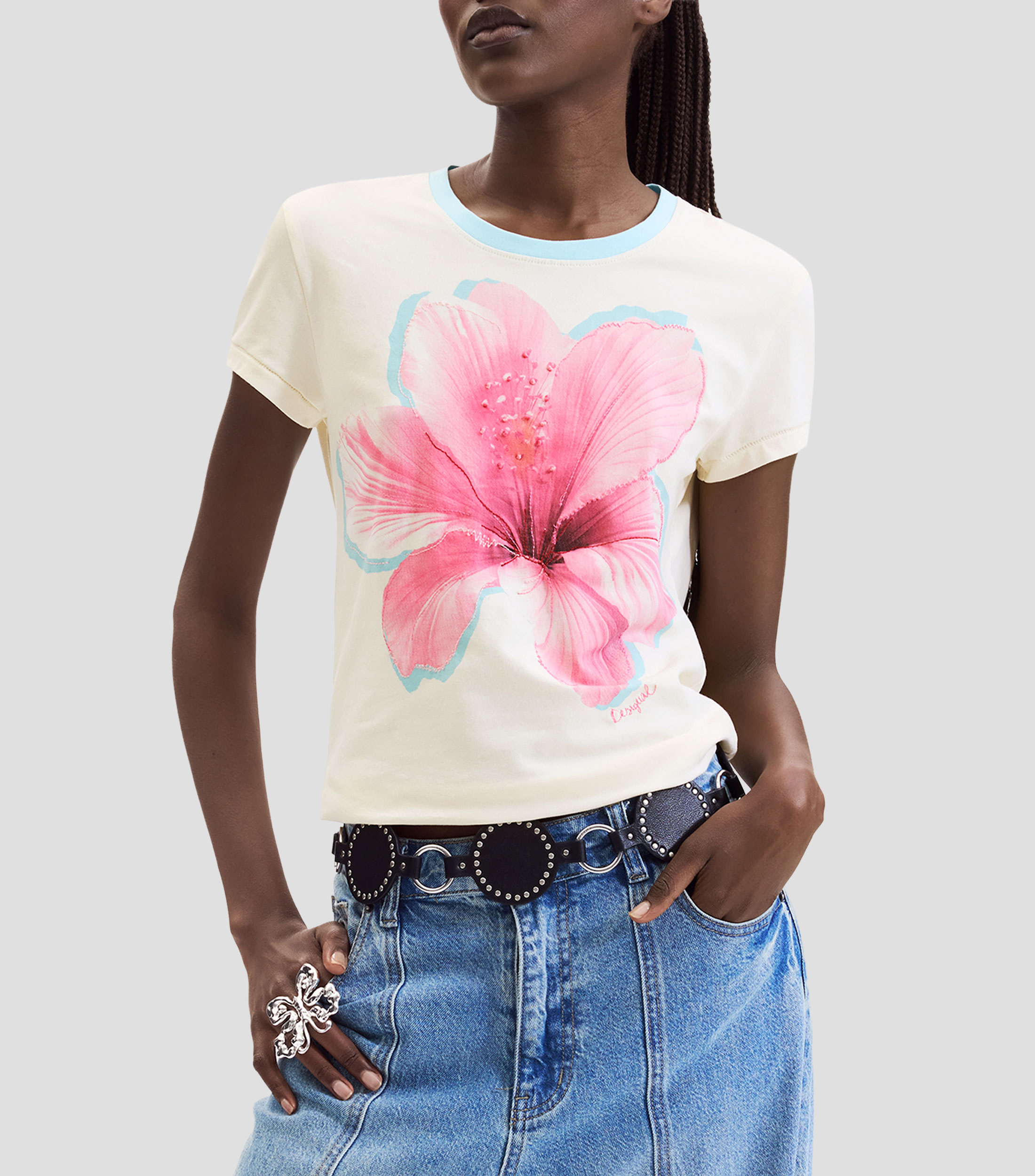 Playera cuello redondo manga corta estampada Mujer