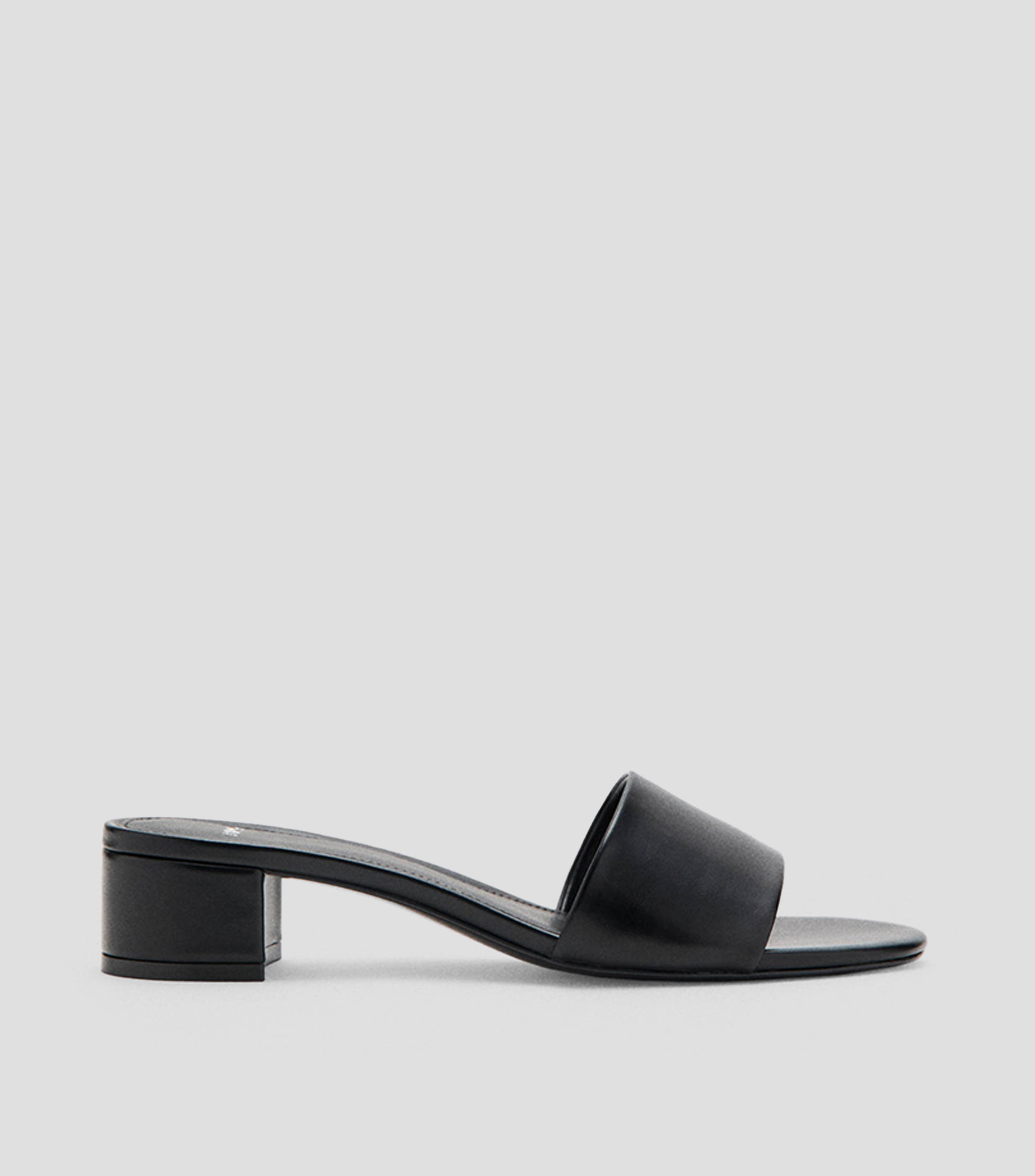 Sandalias con tacón medio y ancho Mujer
