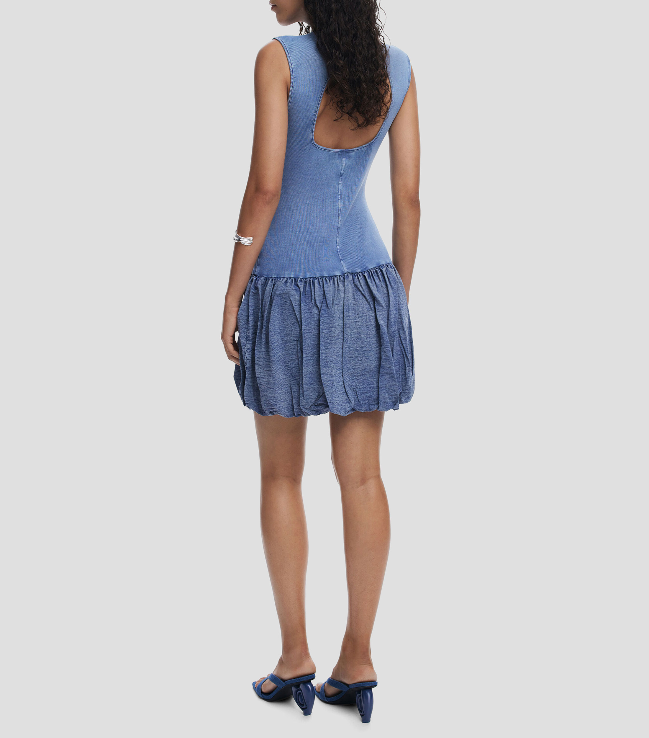 Vestido corto liso Mujer