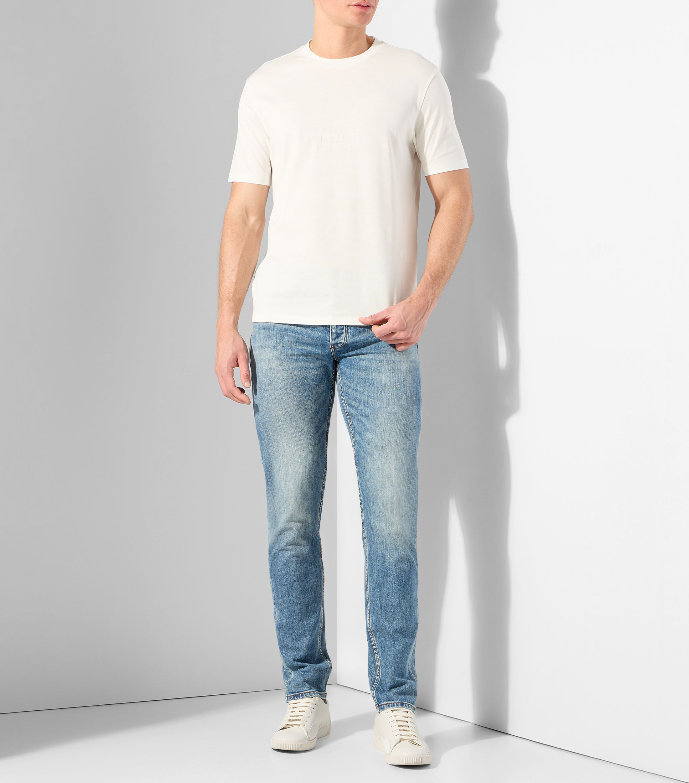 Playera de cuello redondo con manga corta estampada Hombre