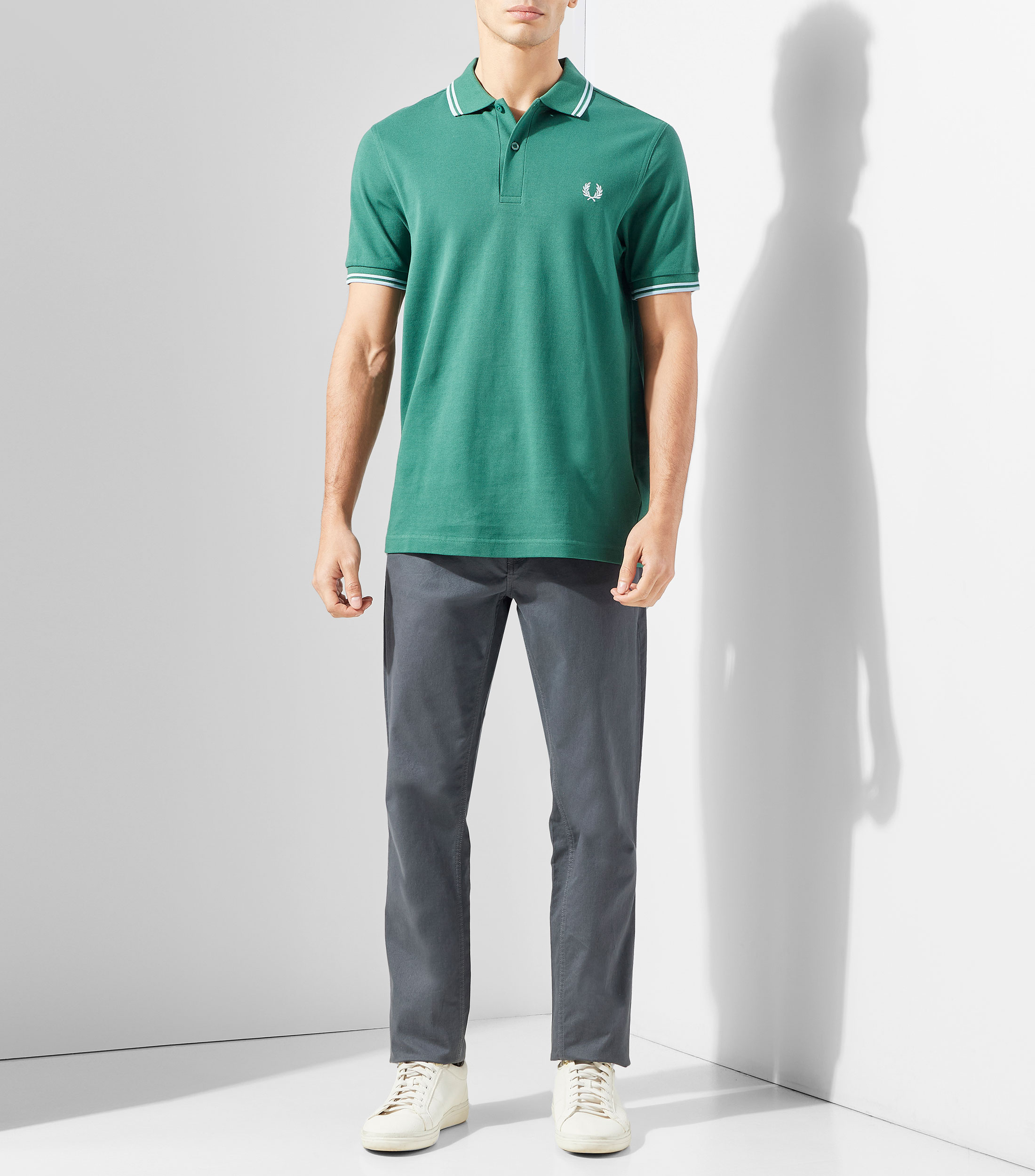 Playera tipo polo manga corta lisa Hombre