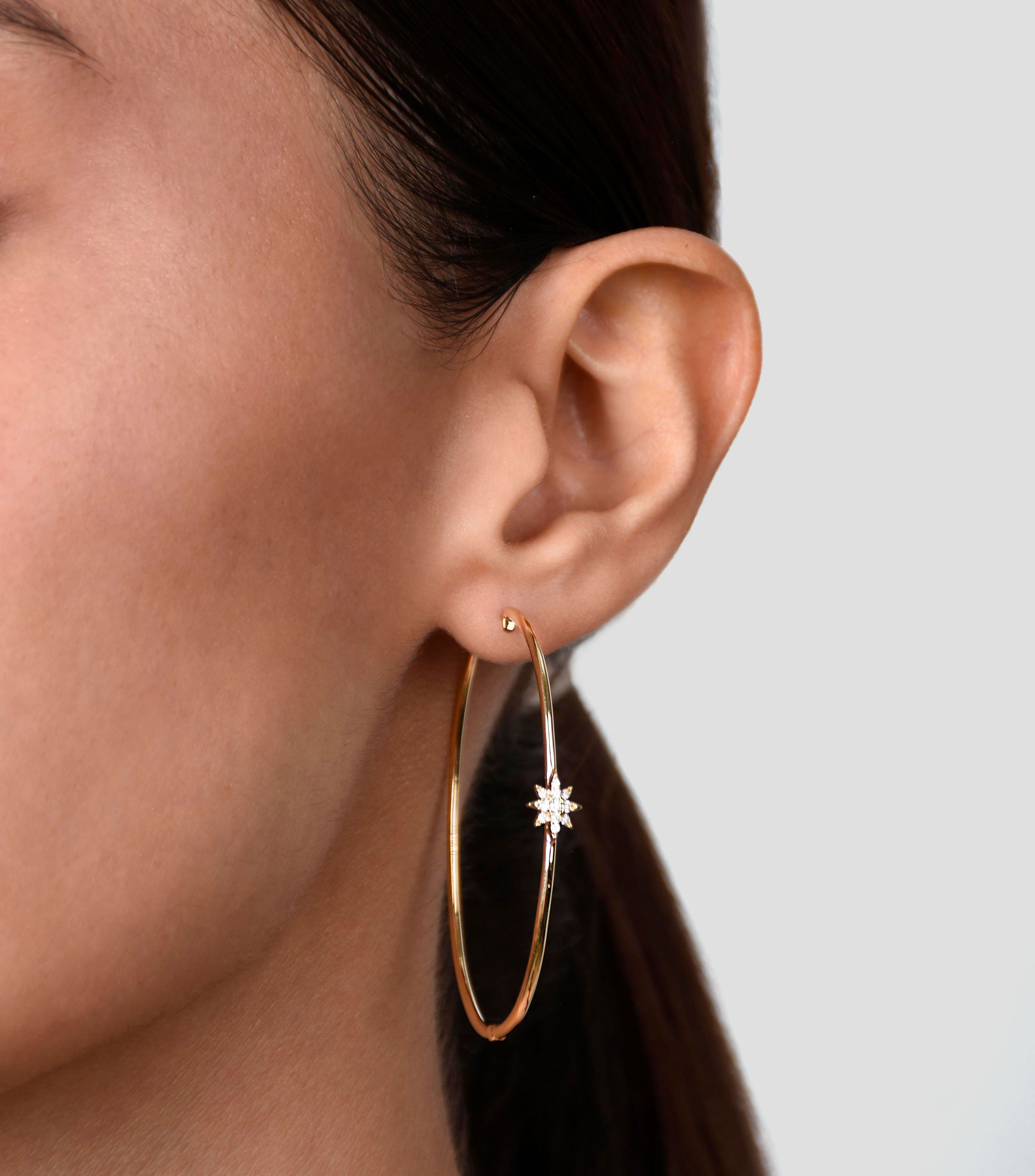 Aretes en oro amarillo 18 kilates con diamantes Mujer
