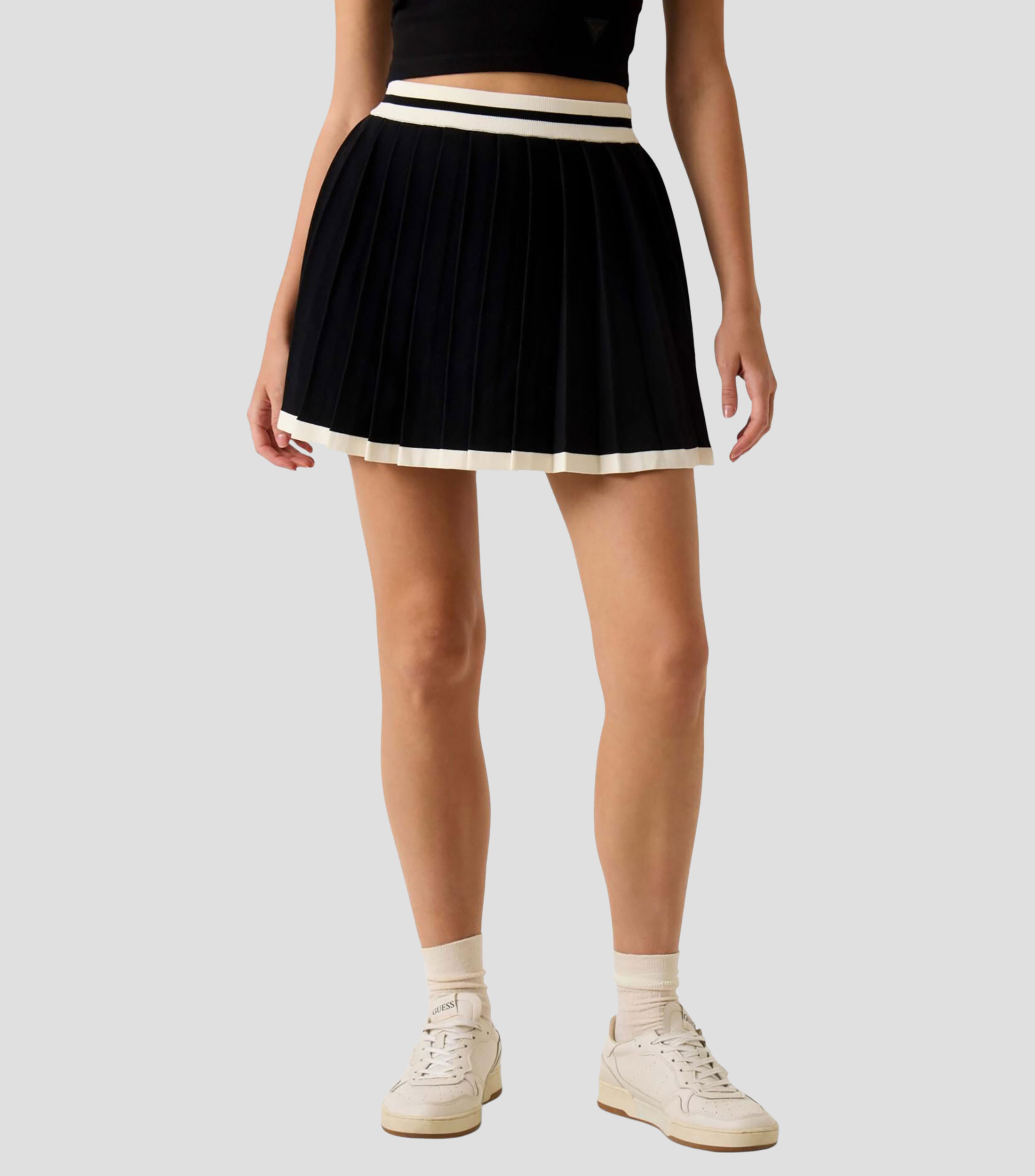 Falda corta de corte regular liso Mujer