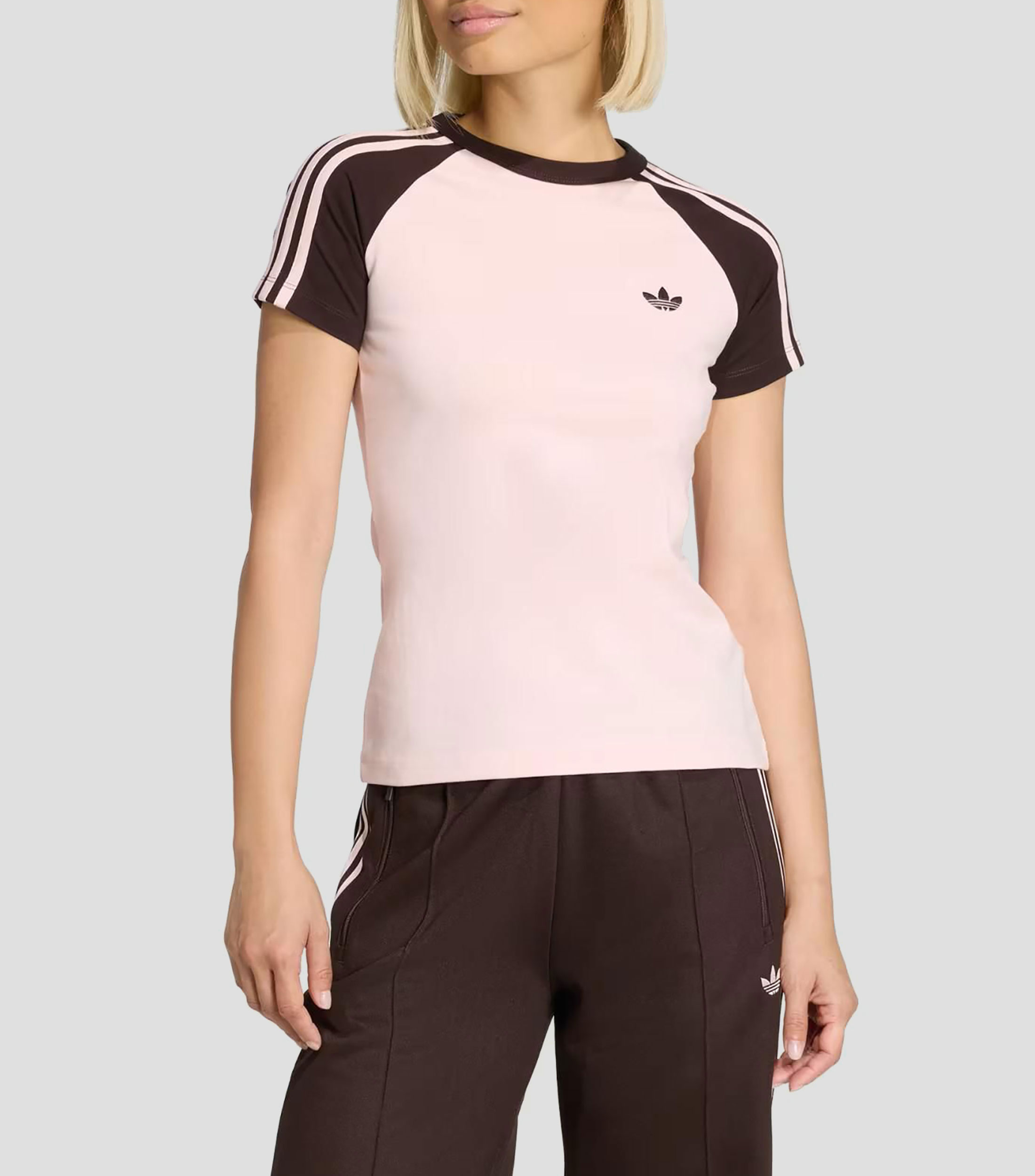 Playera de cuello redondo con manga corta lisa Mujer