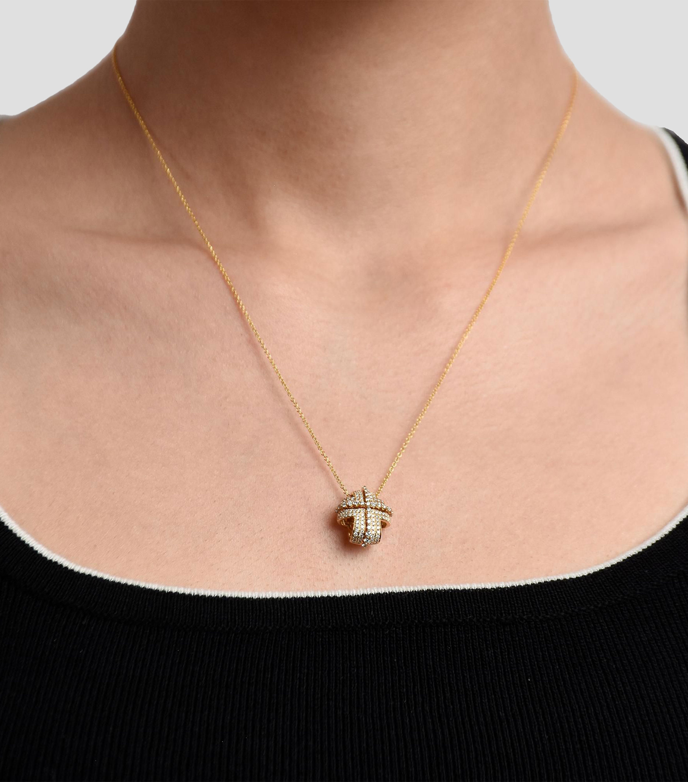 Gargantilla en oro amarillo de 14 kilates con diamante Mujer