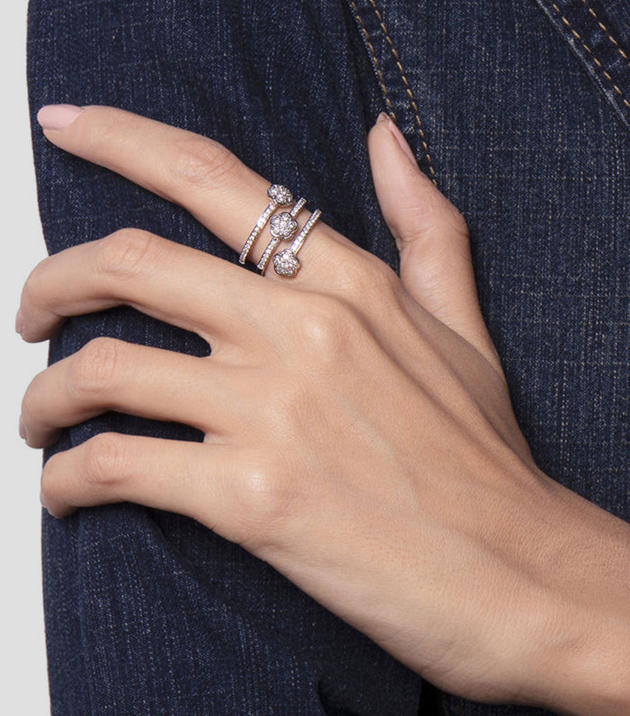 Anillo con Incrustaciones Mujer