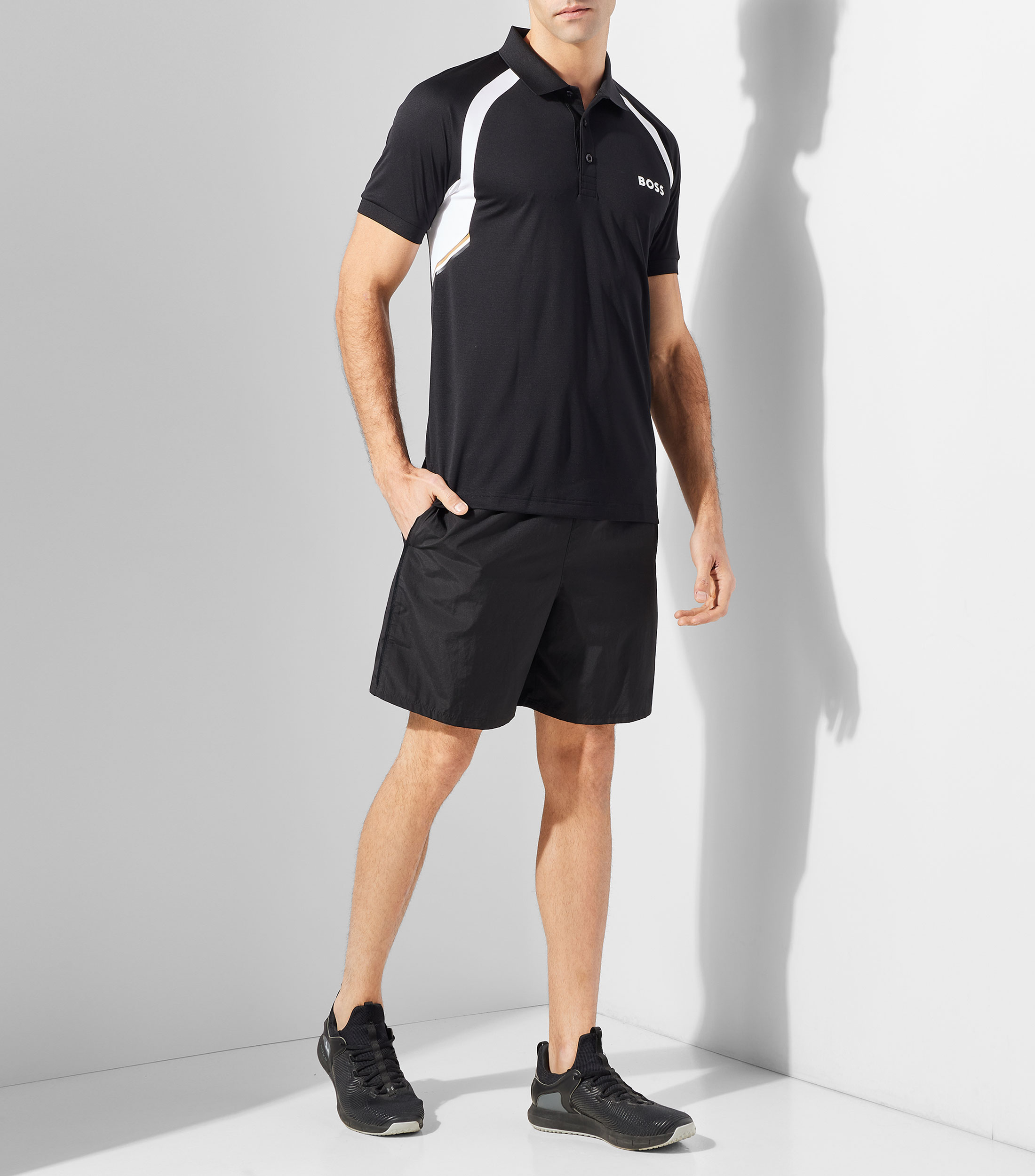 Playera tipo polo manga corta estampada Hombre