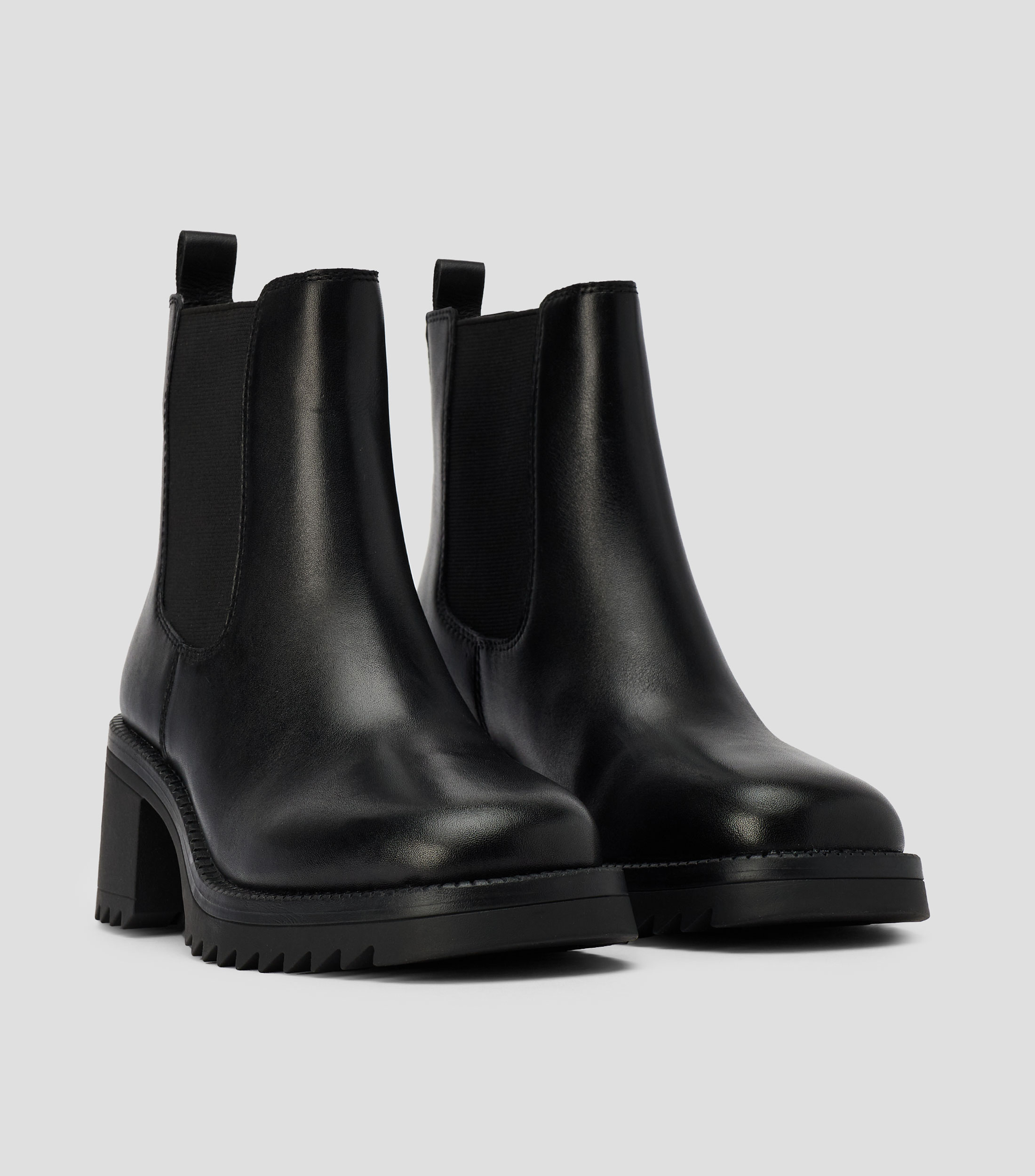 Botines en piel con tacón ancho de 6.6 cm Mujer