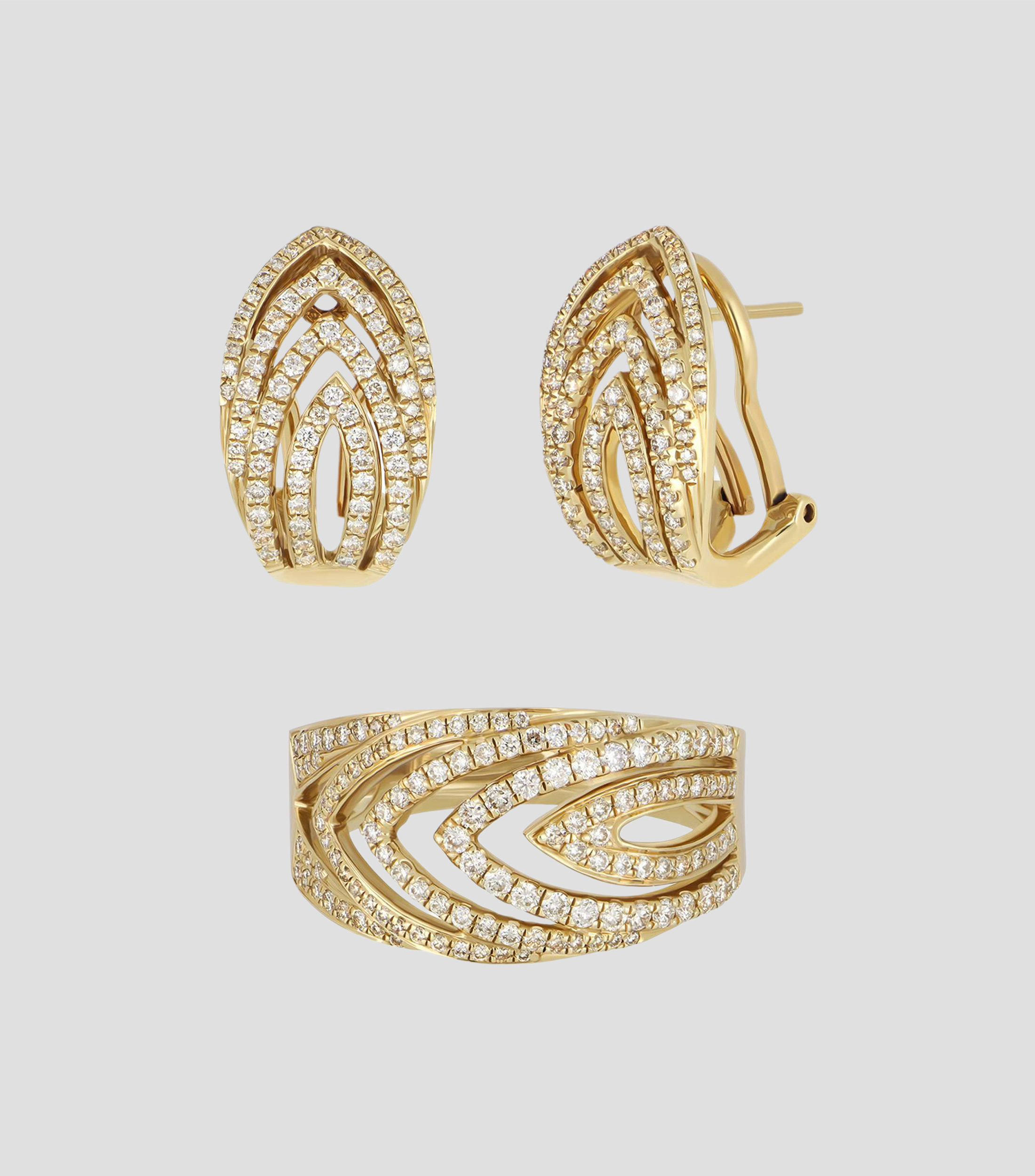 Set de anillo y aretes en Oro amarillo de 14 Kilates con diamantes Mujer
