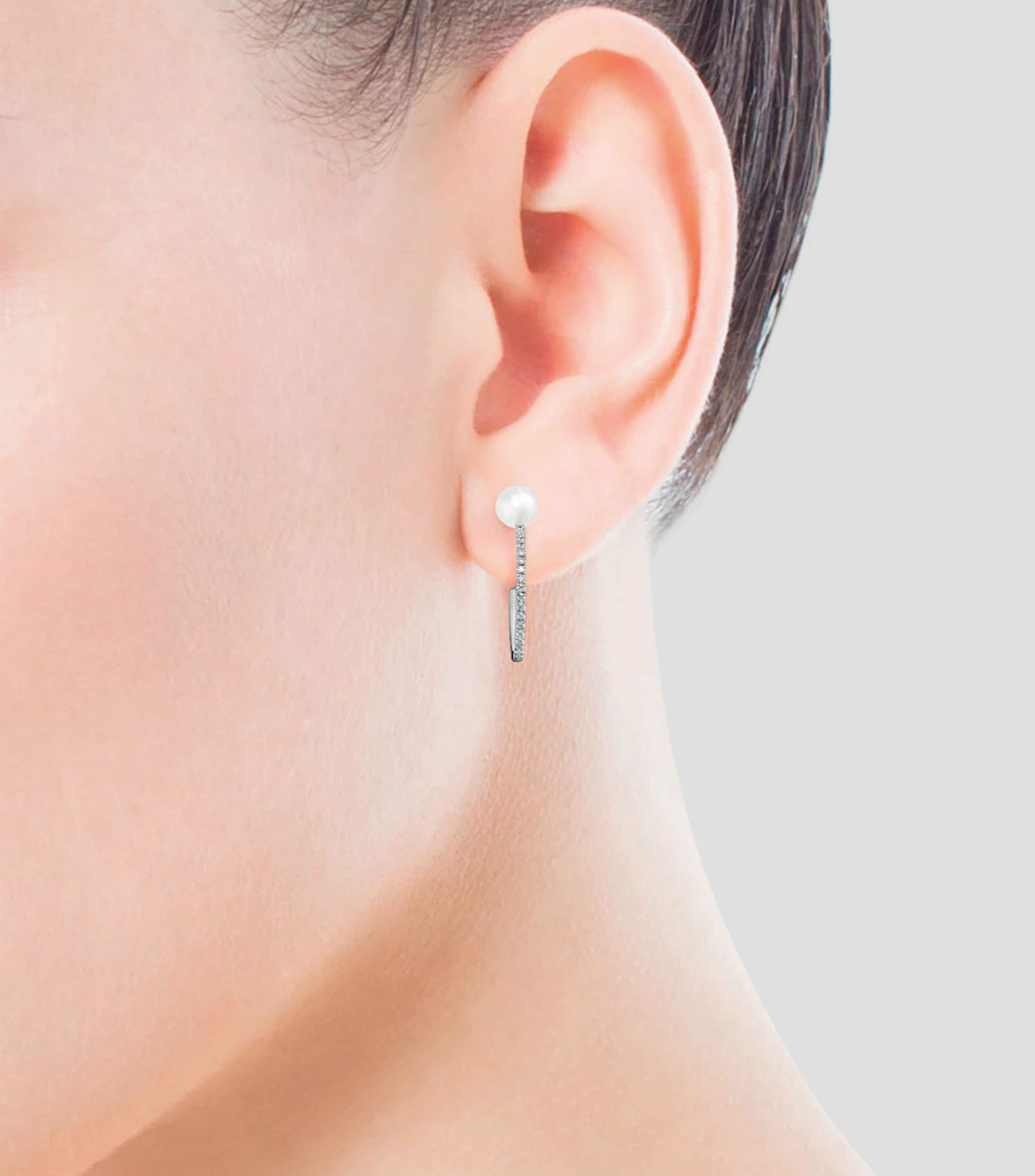 Aretes en oro blanco 18 kilates con diamantes y perla Les Classiques Mujer