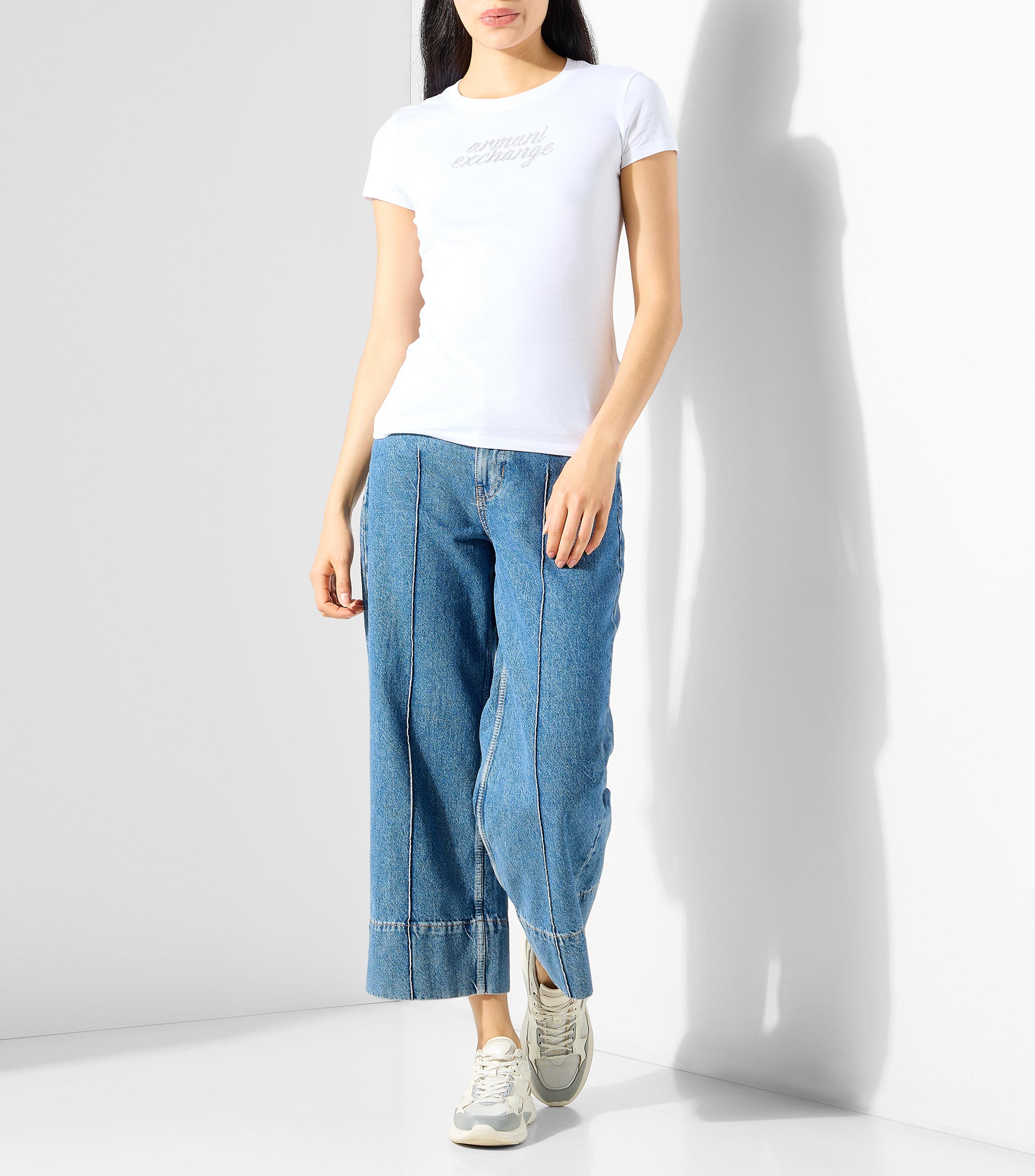 Playera cuello redondo manga corta fantasía Mujer