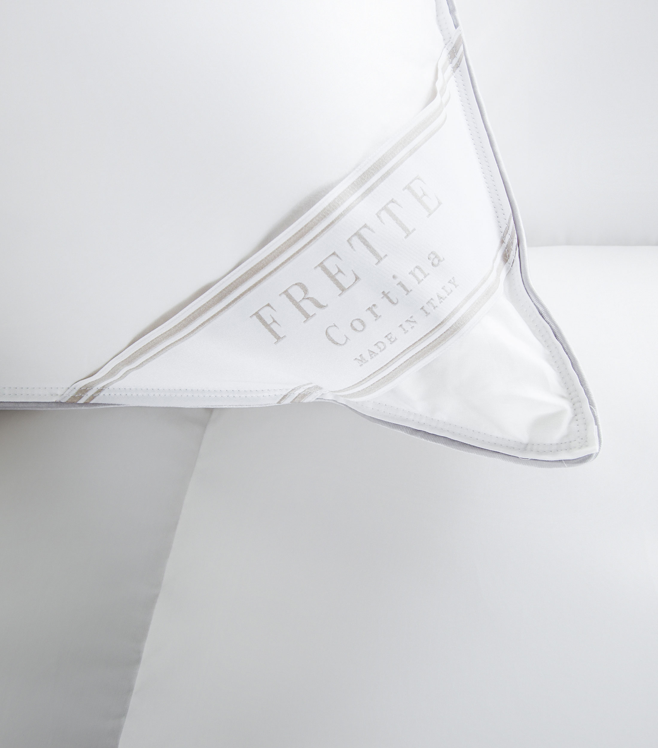 Almohada King Size relleno con pluma de ganso Medio Cortina Blanca