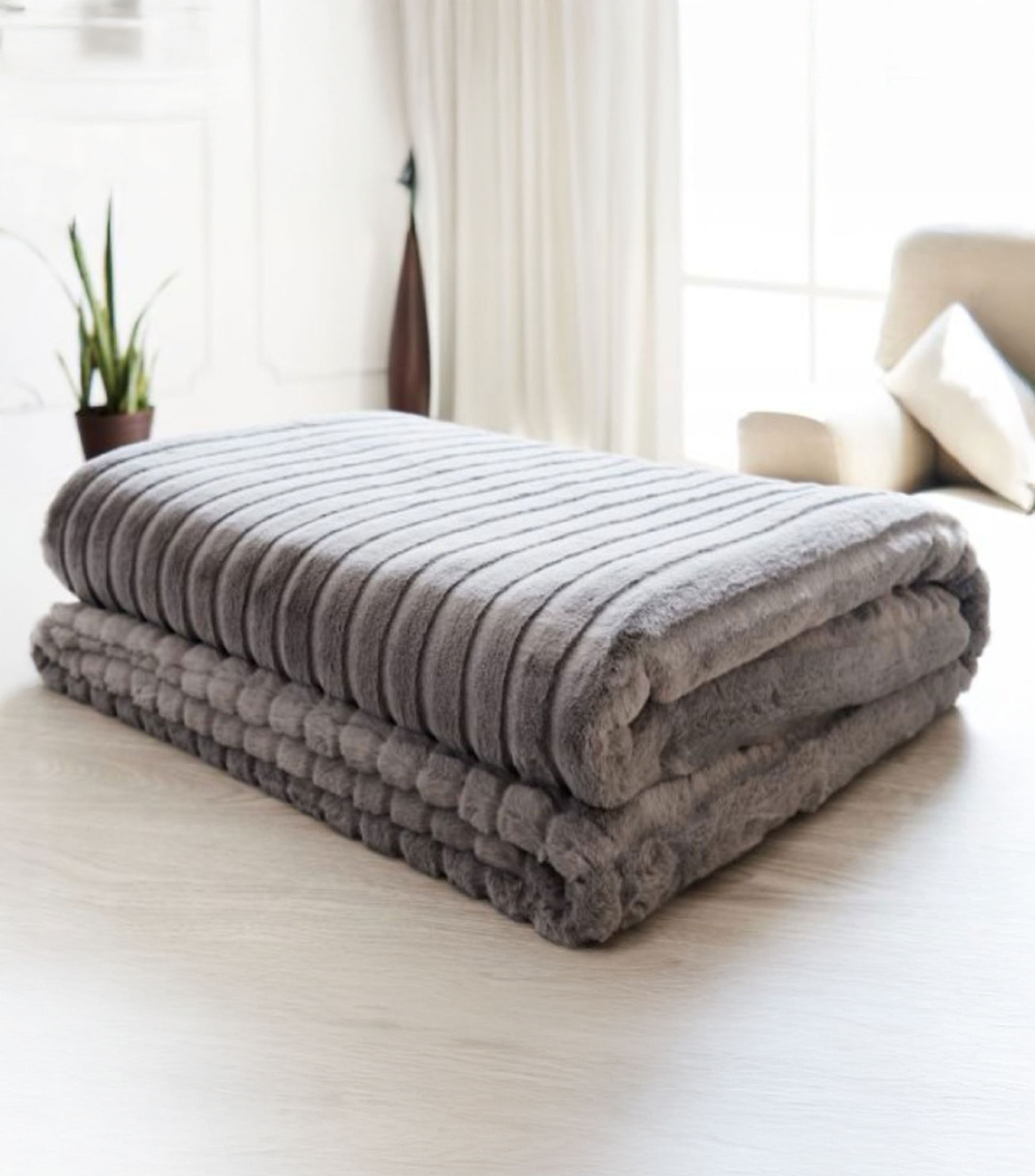 FRAZADA STRIPE FUR GRAFITO