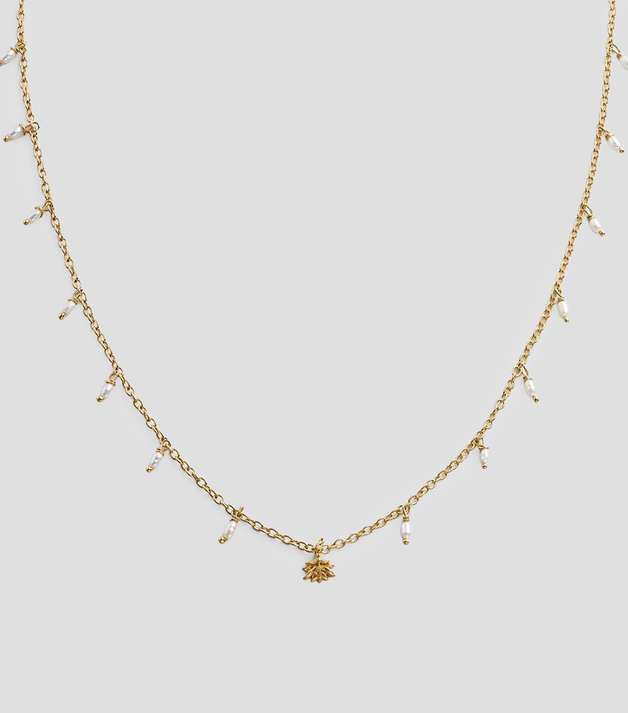 Collar en plata .925 con perlas de río y flor de loto Mujer