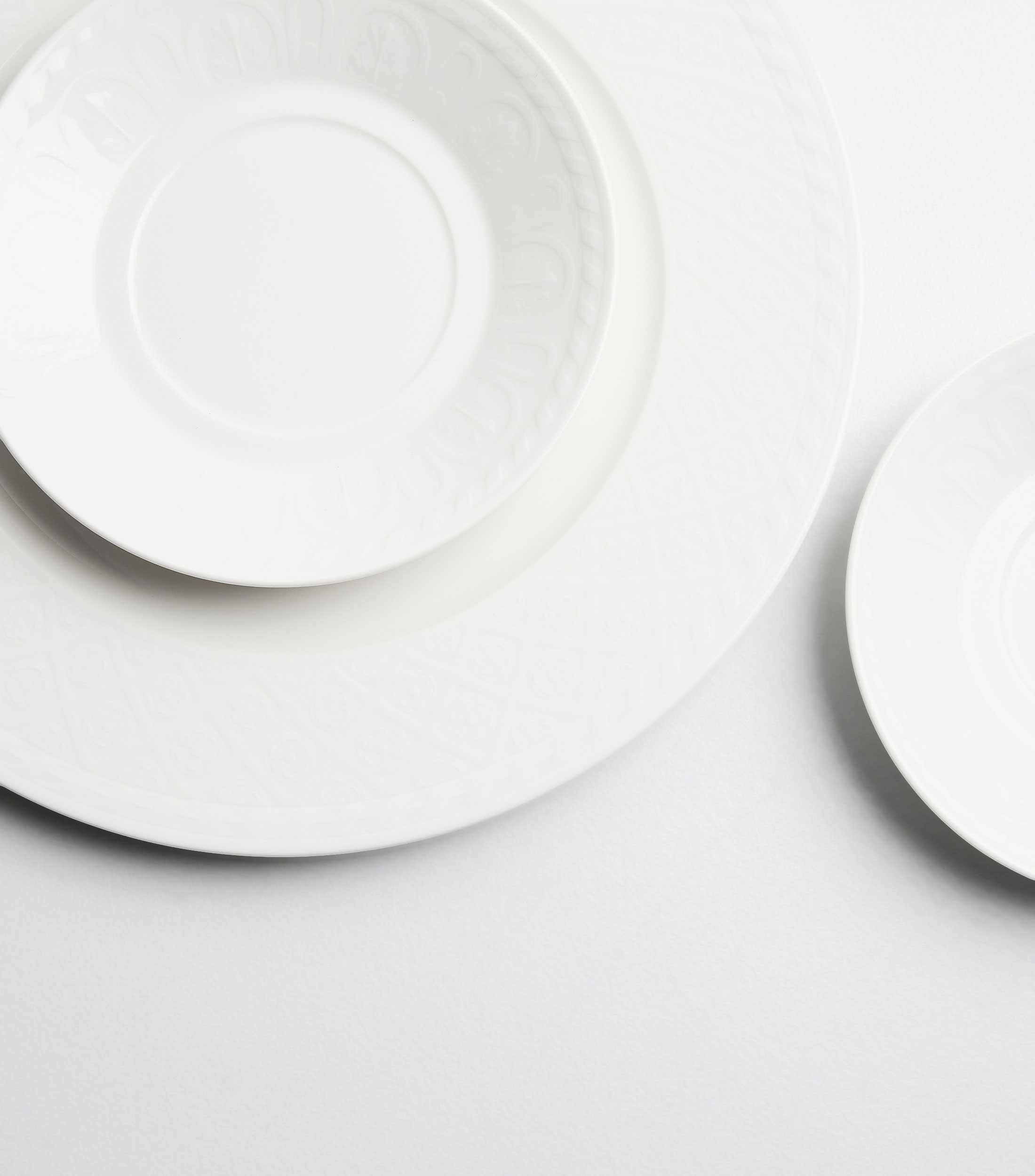 Plato Trinche Cellini con arcos y hojas