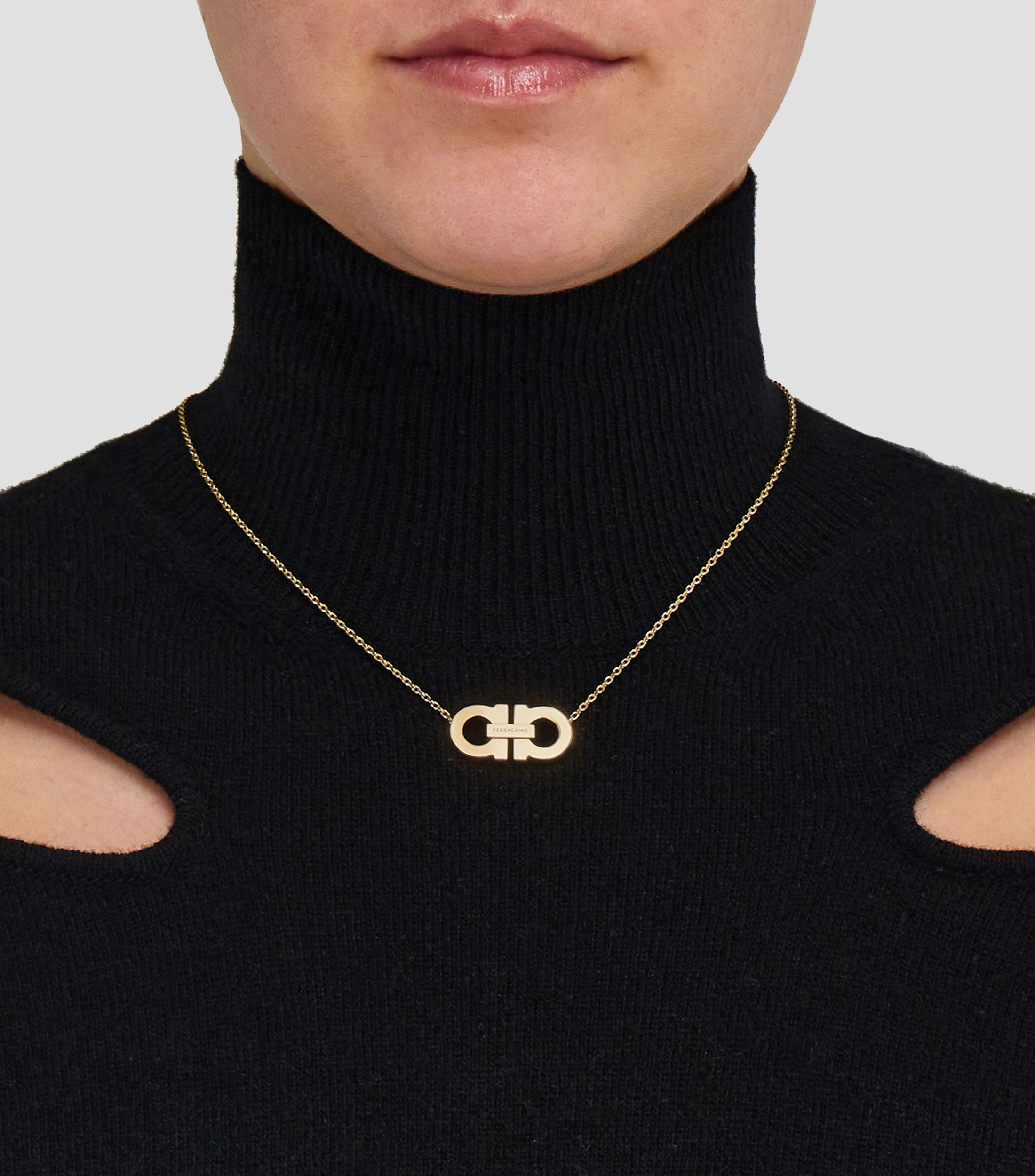Collar con colgante Gancini Mujer