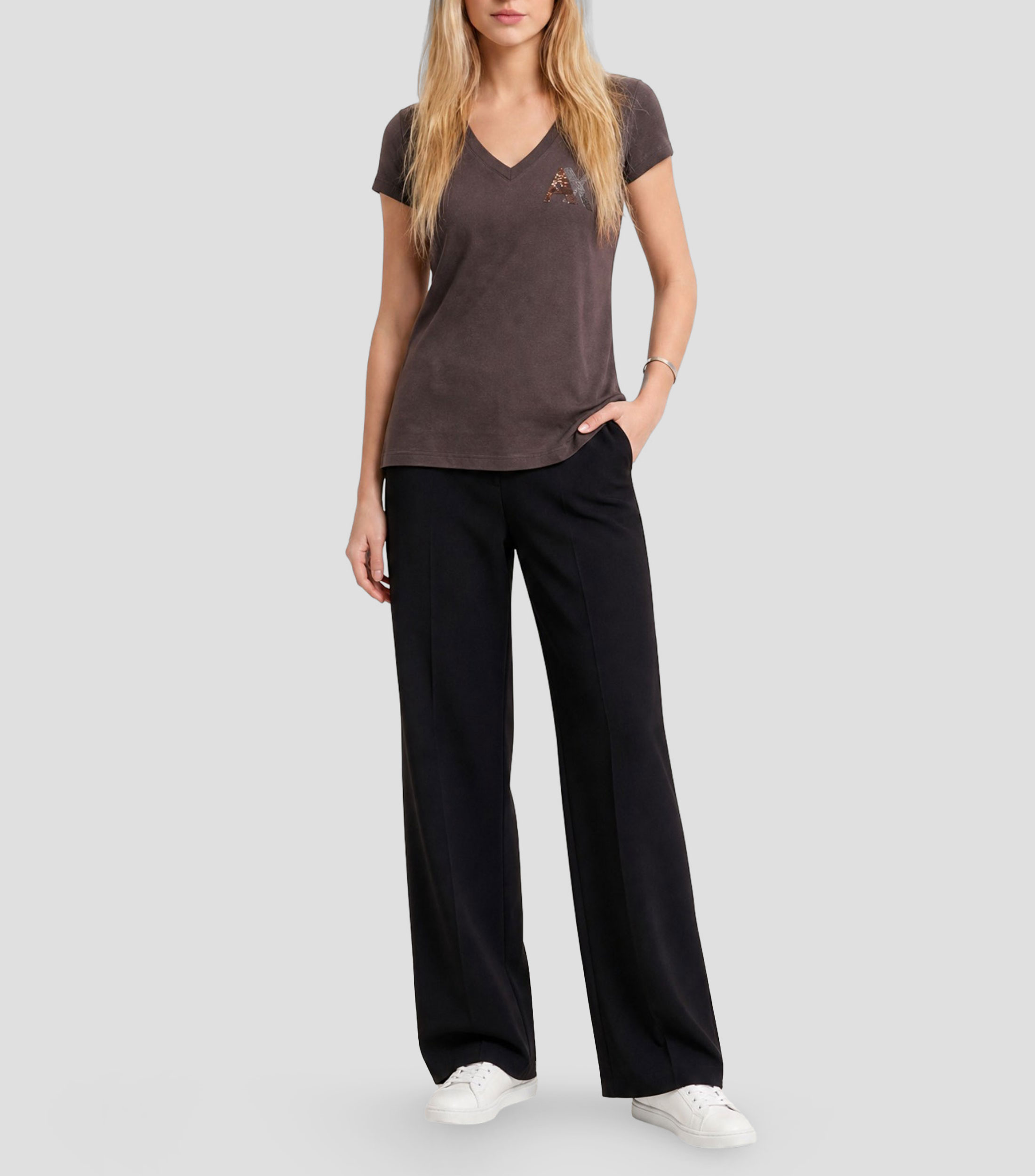 Playera cuello V manga corta sólido Mujer