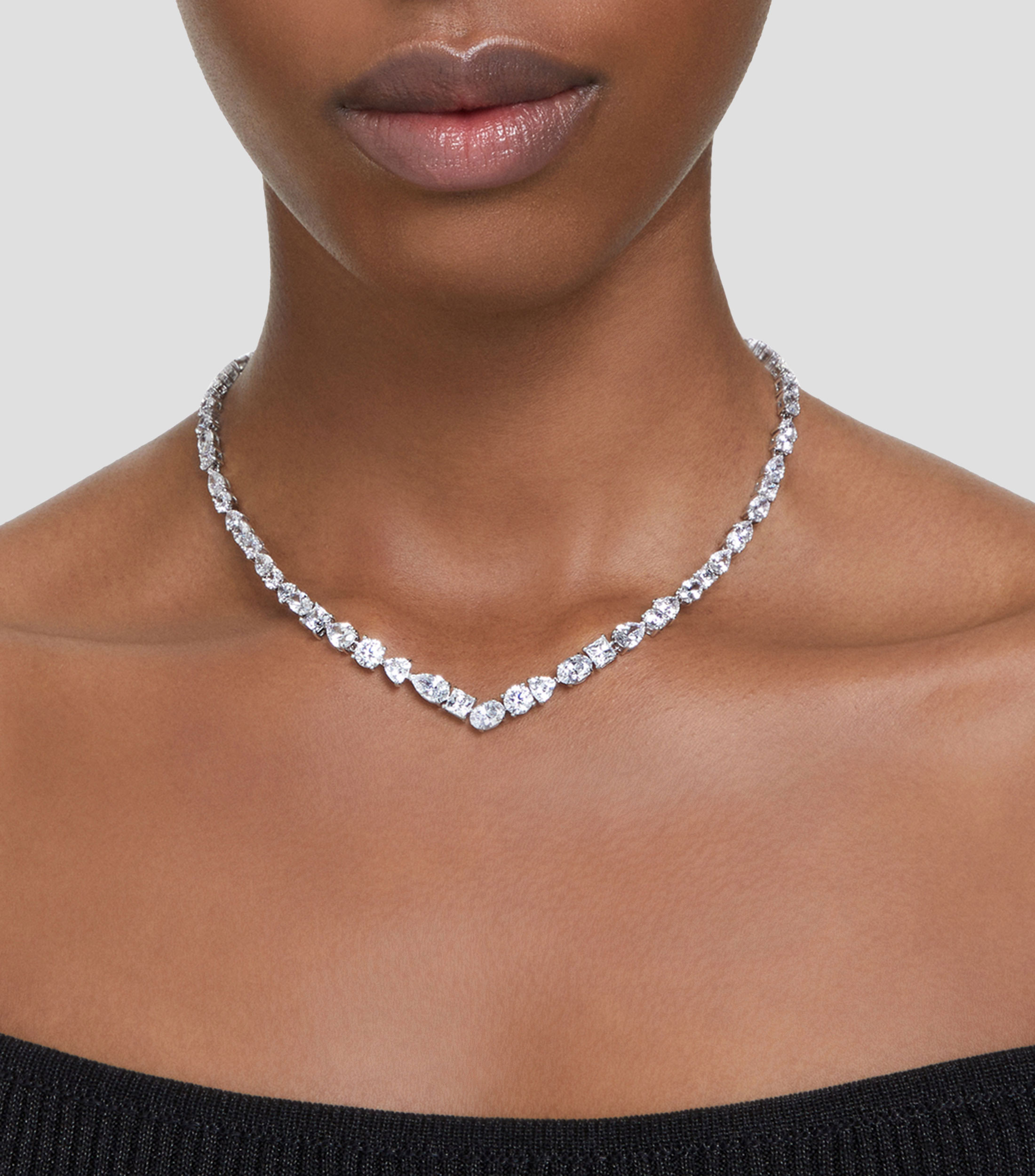 Collar con cristales de diferentes formas y tamaños Mujer