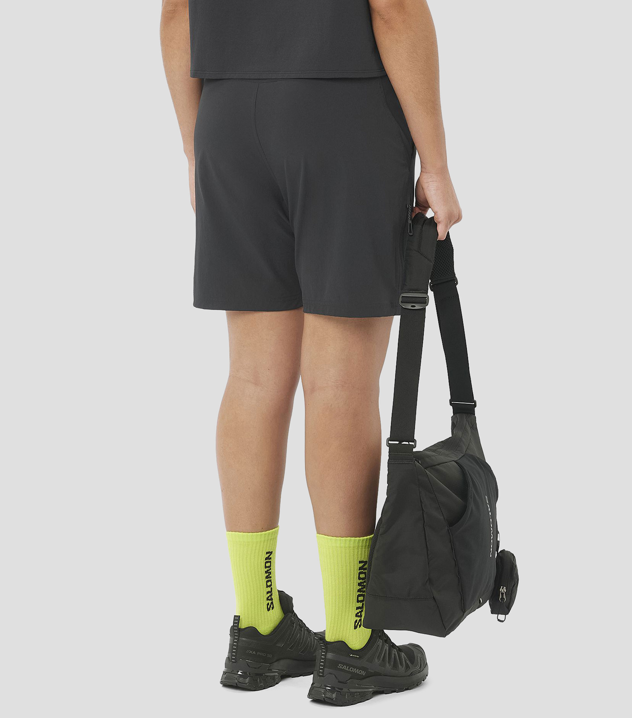 Short para entrenamiento liso Mujer