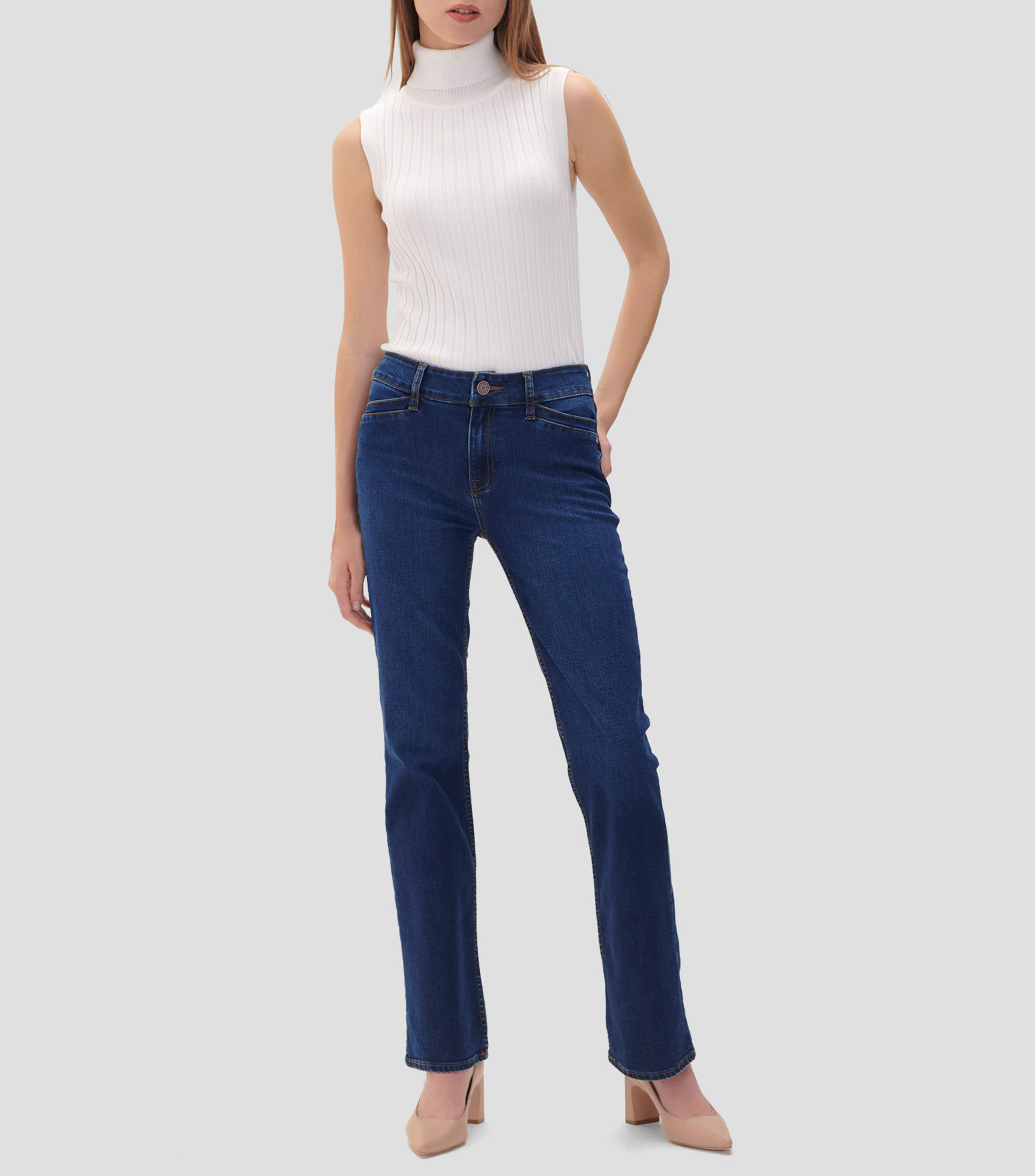 Jeans Acampanados Tiro Medio Azul Oscuro Mujer