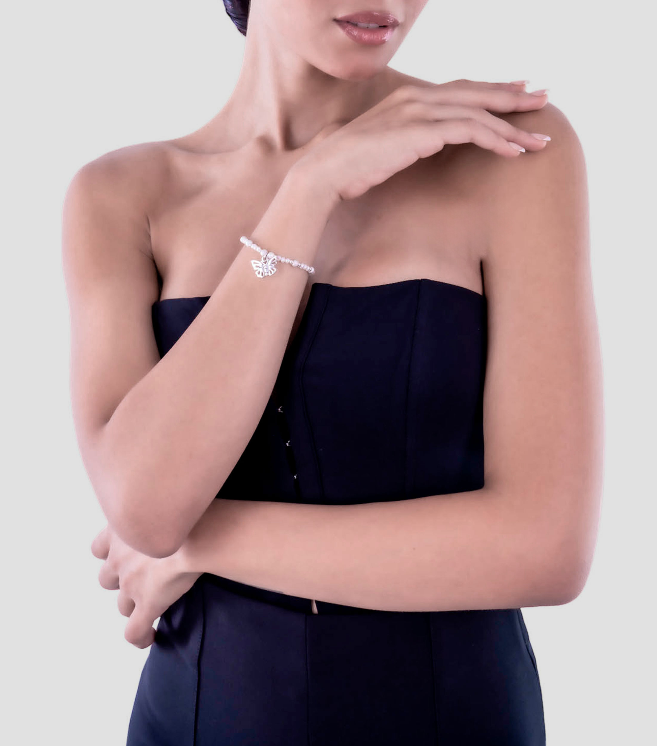Brazalete en plata con mariposa decorativa Mujer