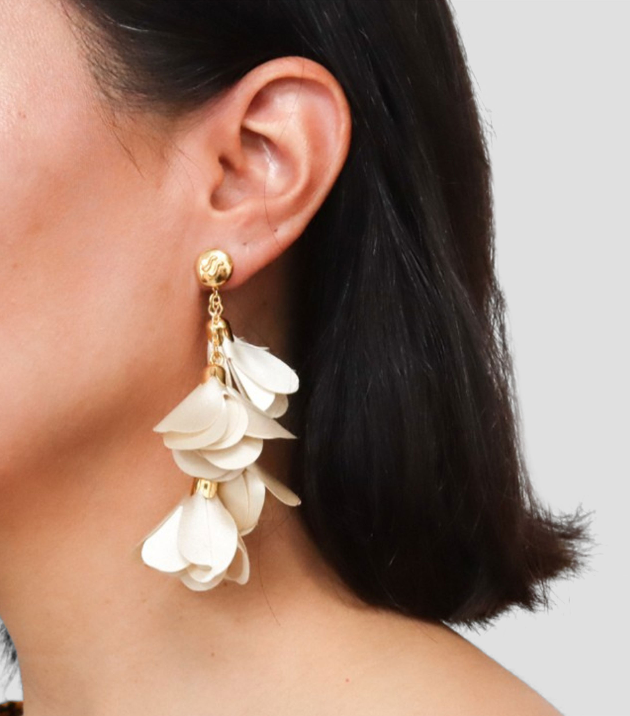 Aretes de flores beige Mujer