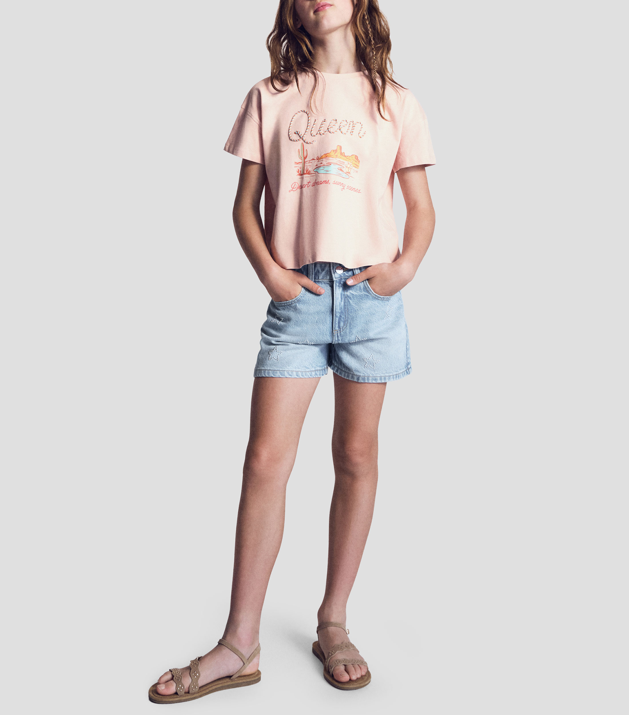 Playera cuello redondo manga corta estampada Niña
