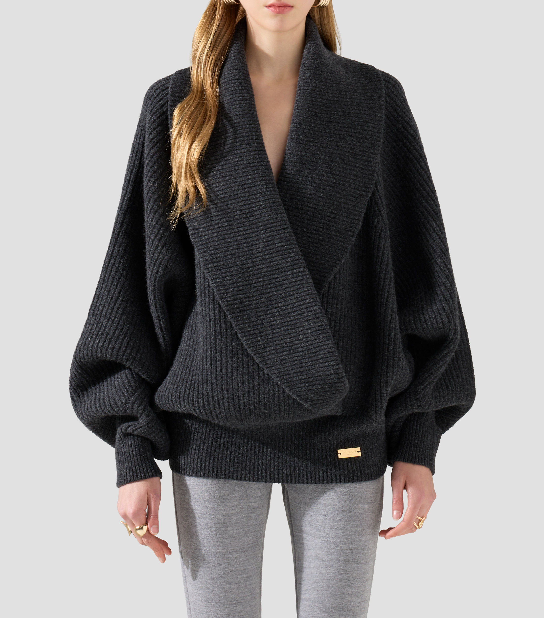 Suéter cuello V Mujer
