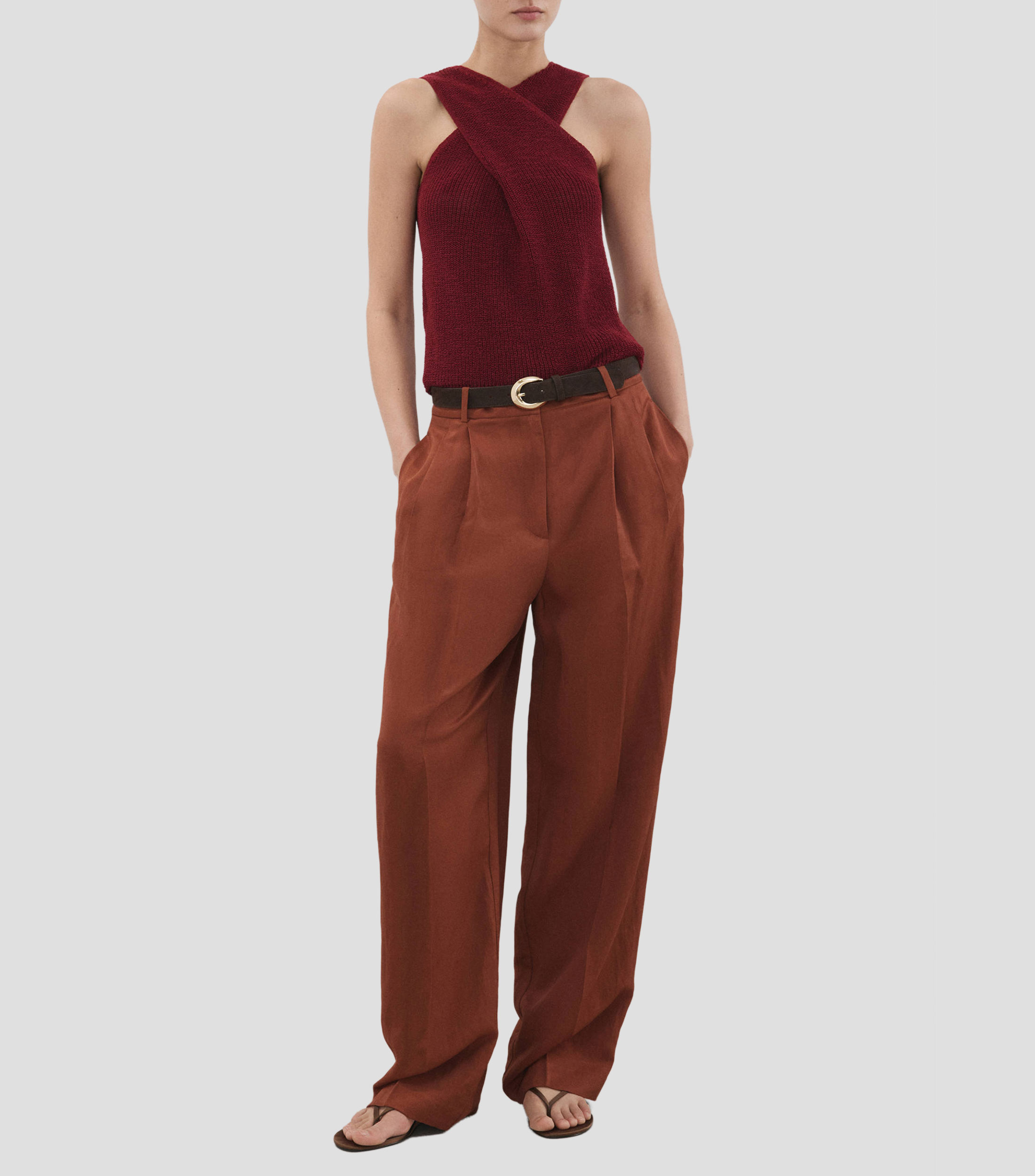 Blusa lisa sin mangas Mujer