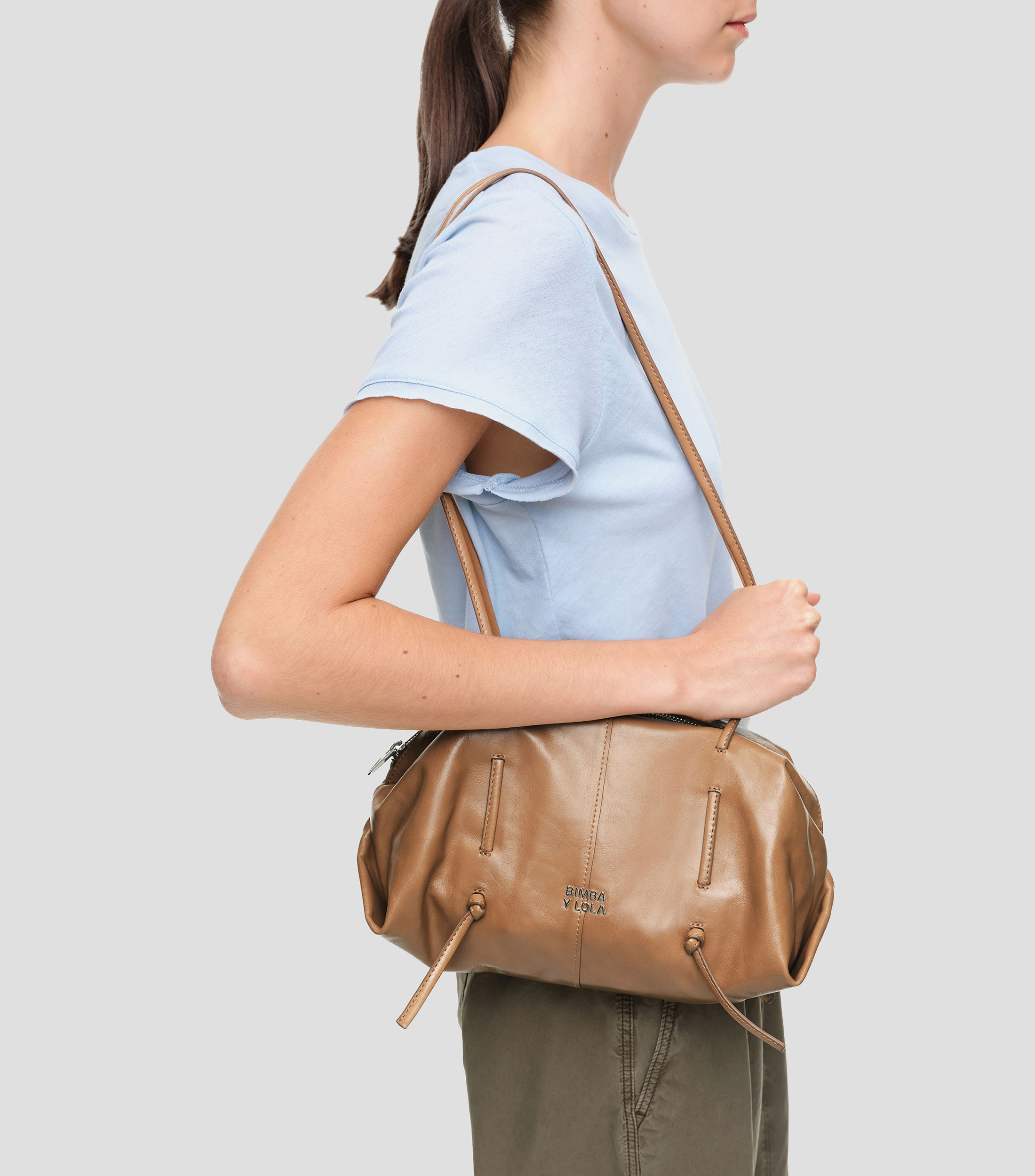 Bolsa Bowler café en piel lisa Mujer