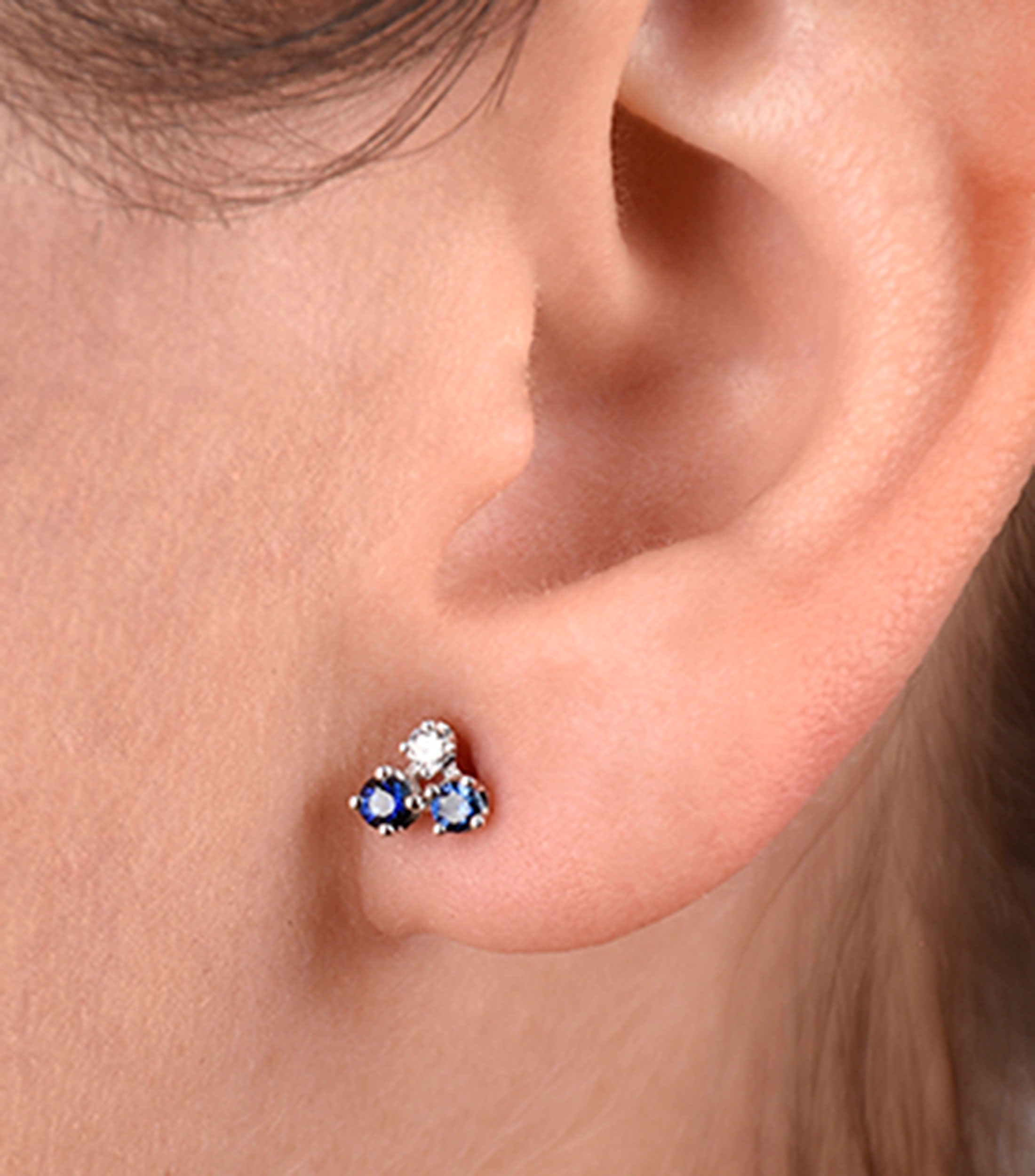 Broqueles en oro blanco 14 kilates con diamantes y zafiros Mujer