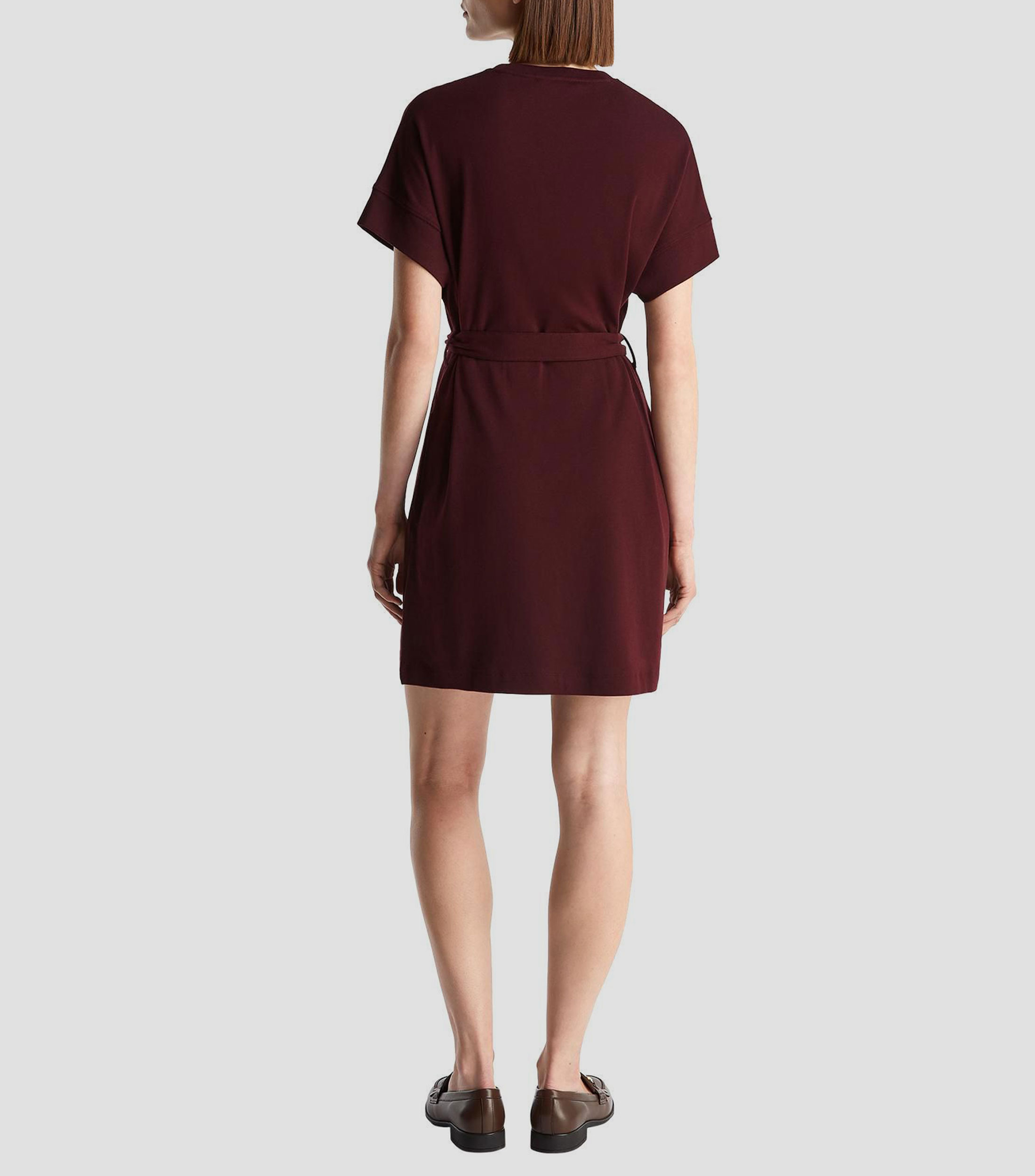 Vestido corto de manga corta Mujer