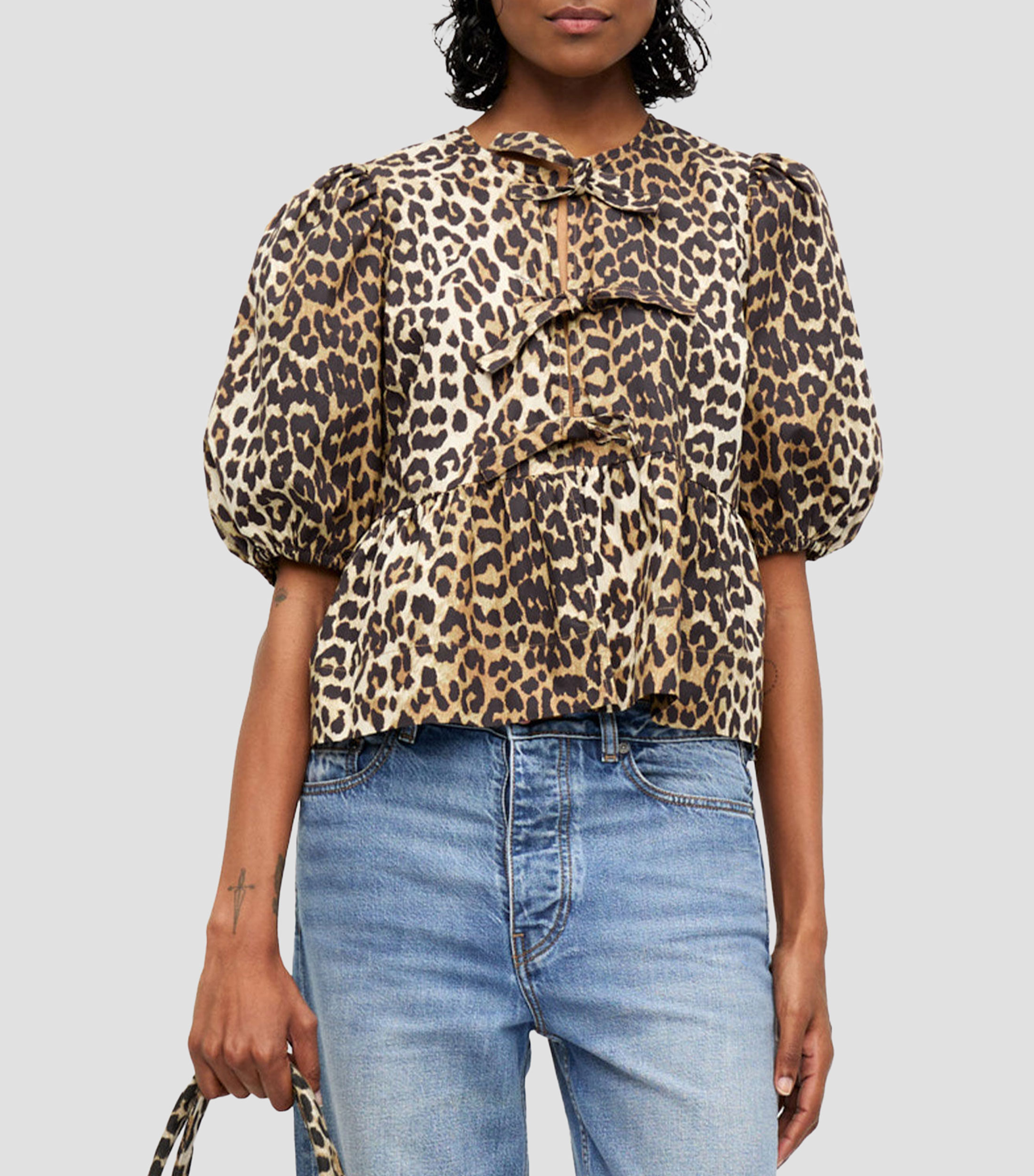 Ganni Blusa animalprint de manga corta Mujer |El Palacio de Hierro
