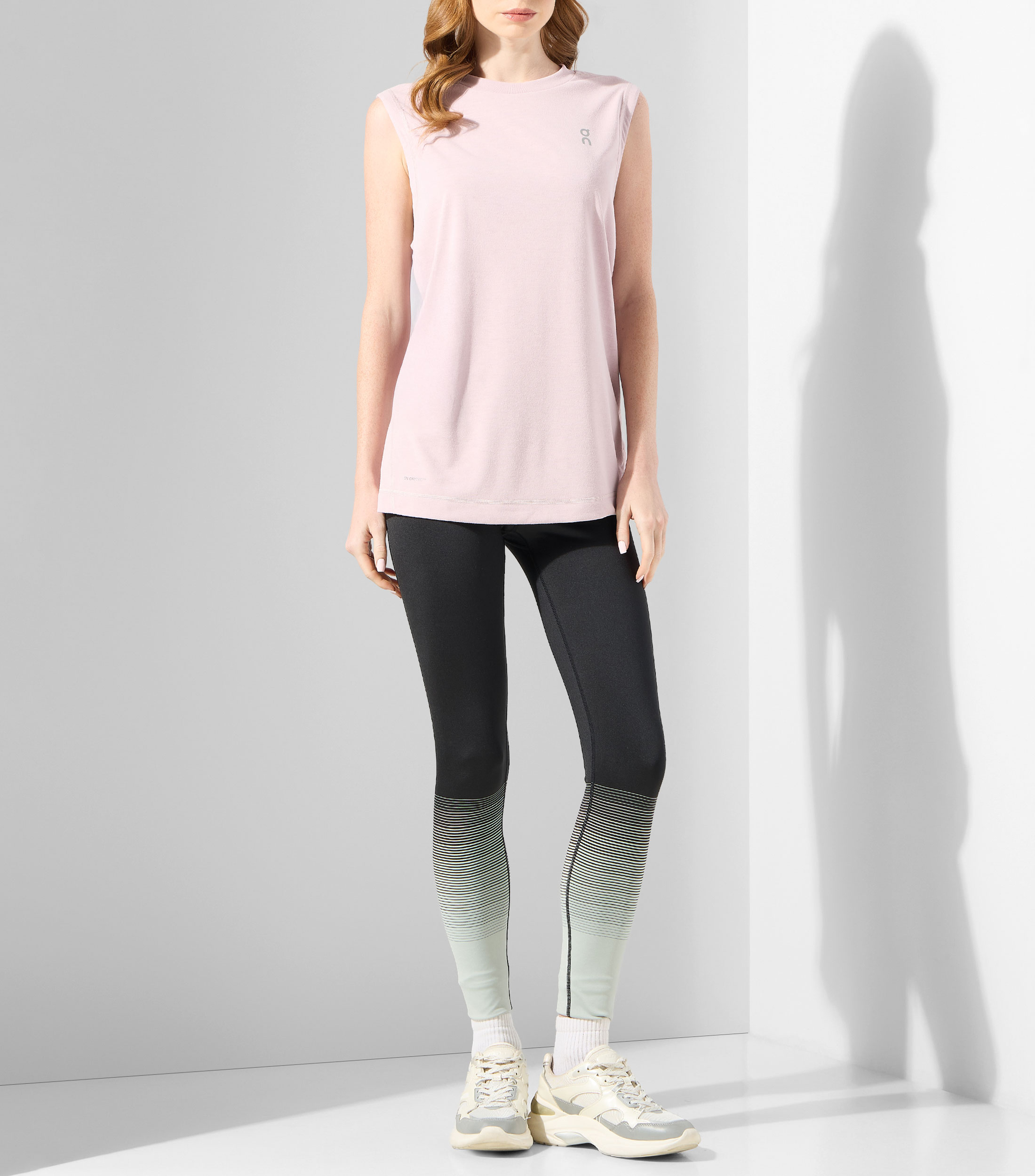 Playera de entrenamiento cuello redondo sin mangas lisa Mujer