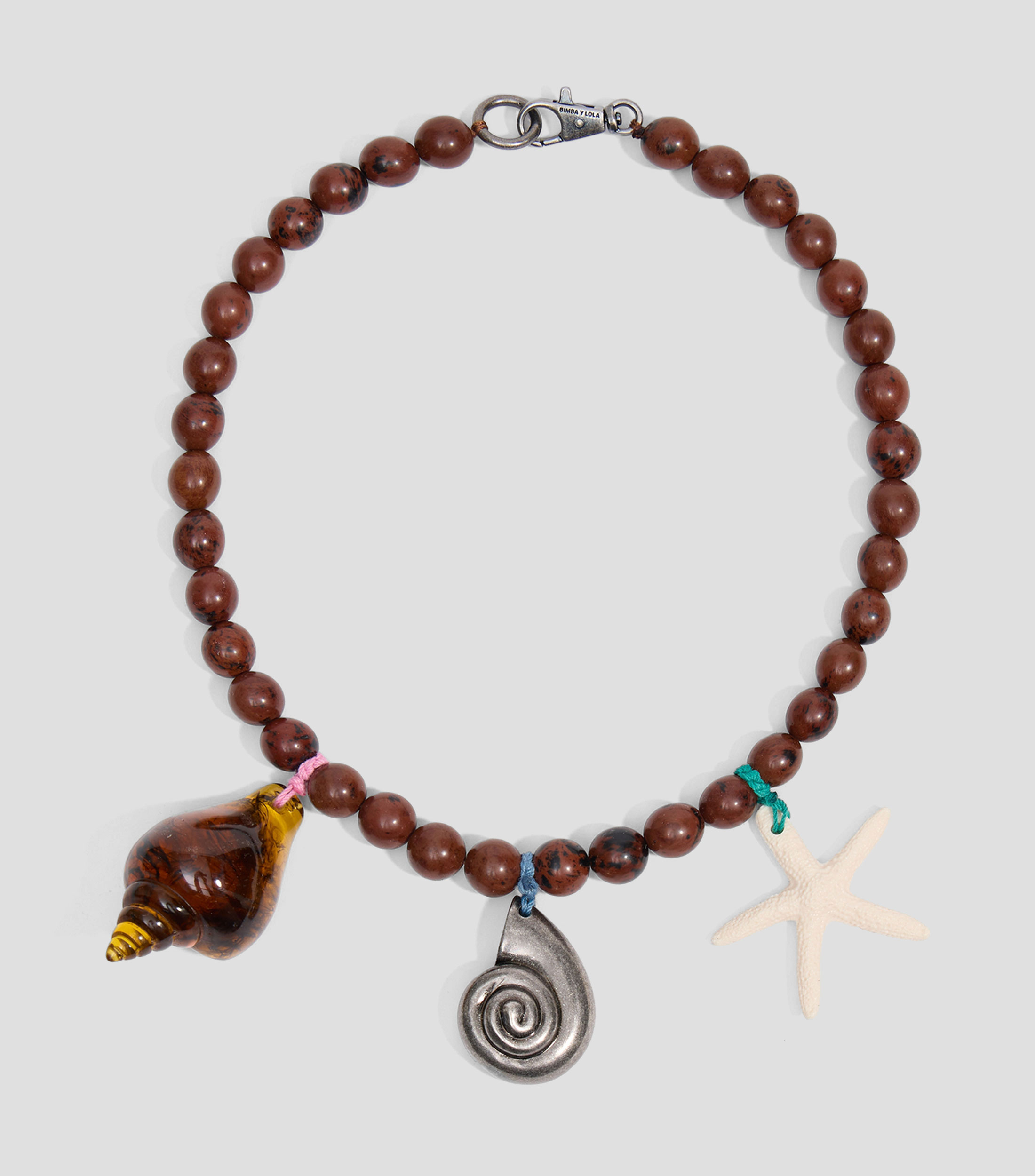 Collar con piedras y caracoles Mujer