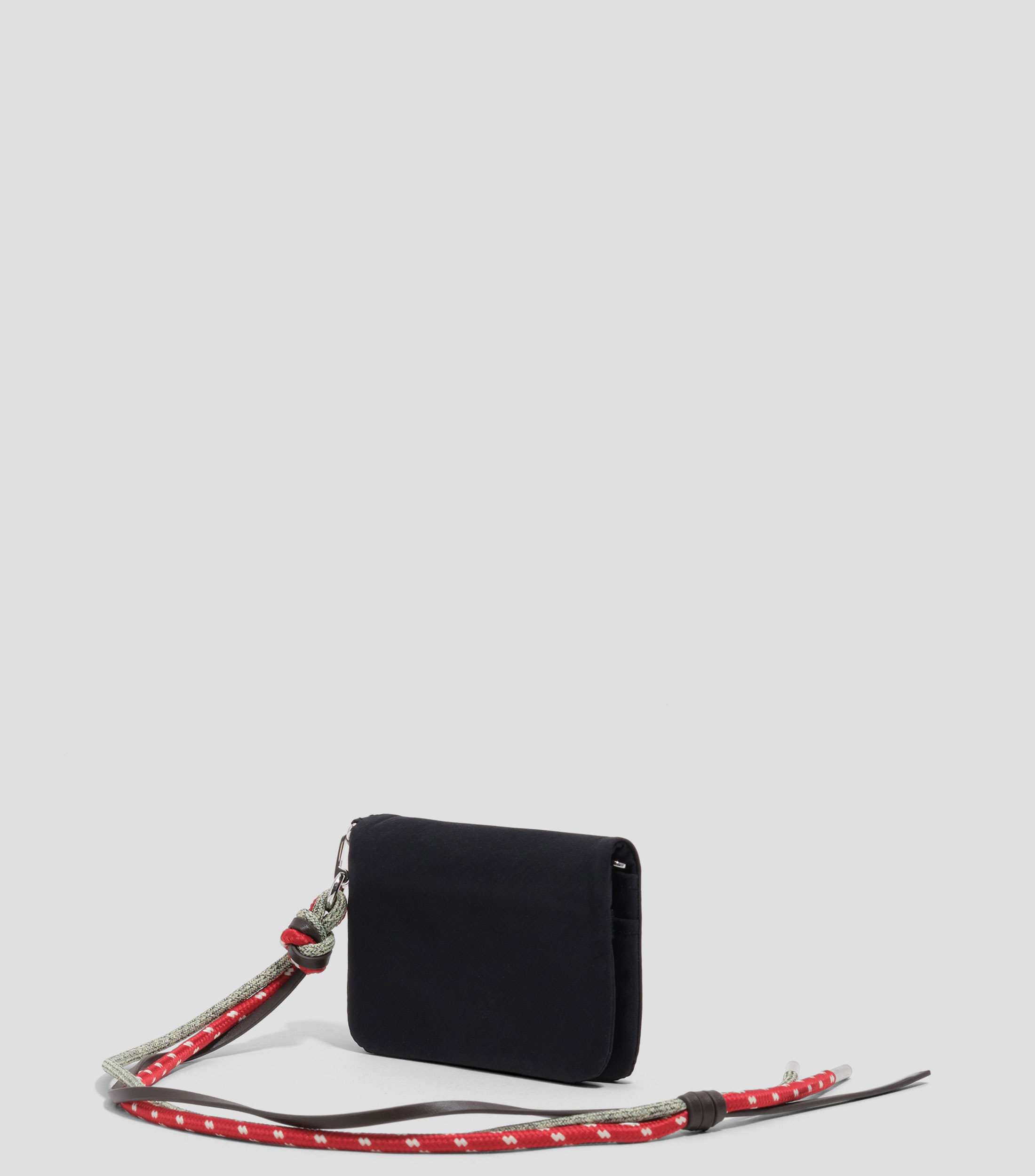 Cartera con solapa lisa Mujer