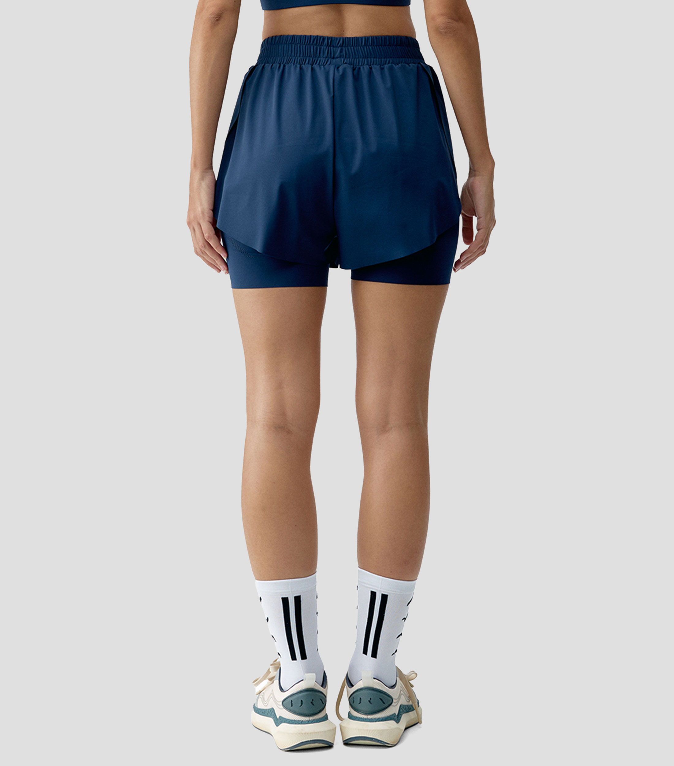 Short para entrenamiento liso Mujer