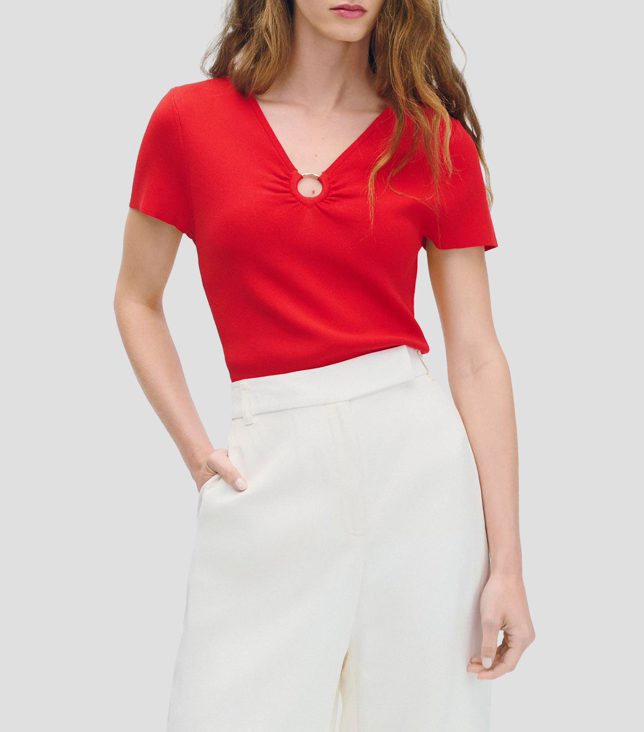 Blusa de punto roja escote V con arillo Mujer