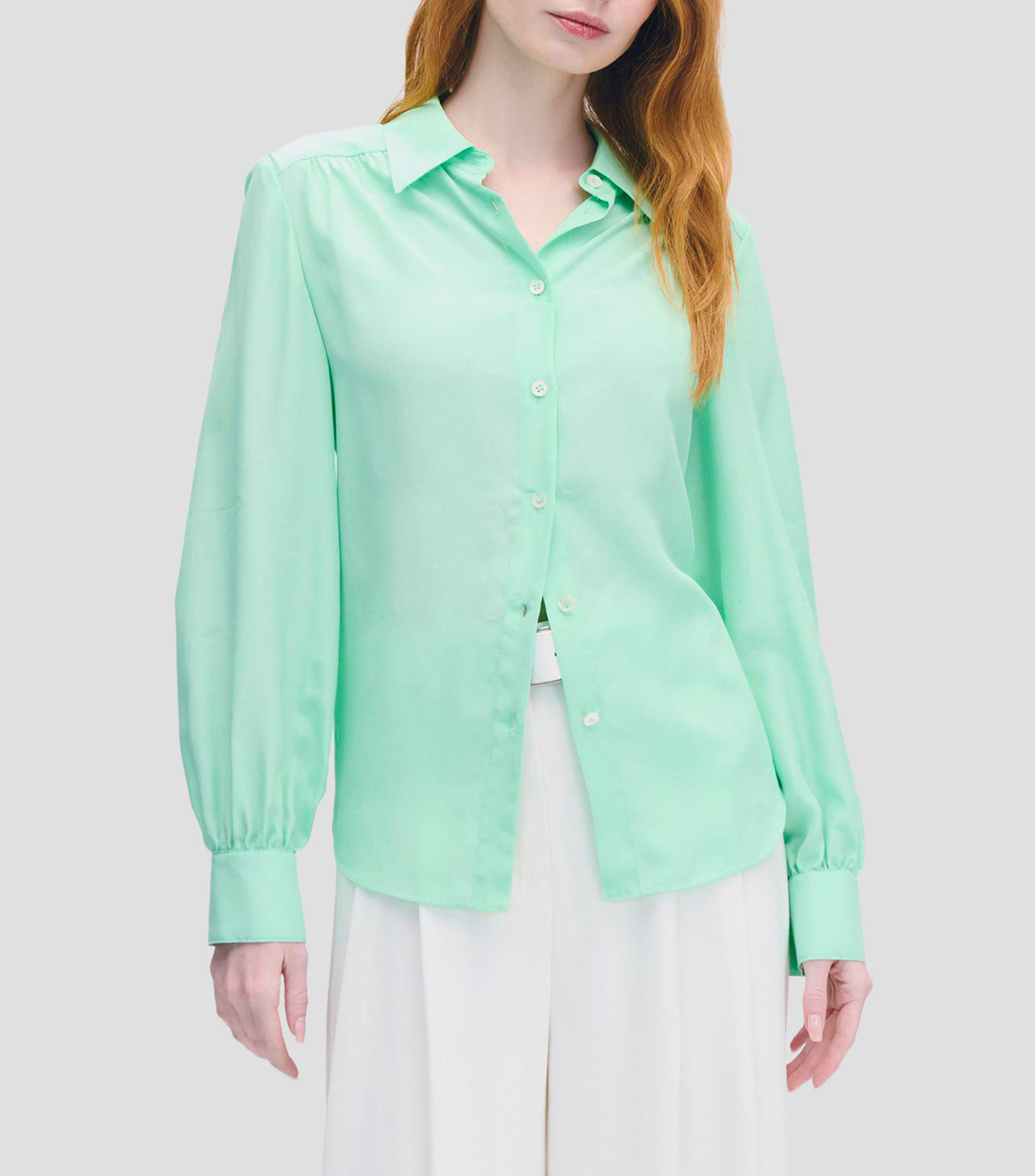 Blusa Satinada Tipo Camisera Verde Claro con Frunces Mujer