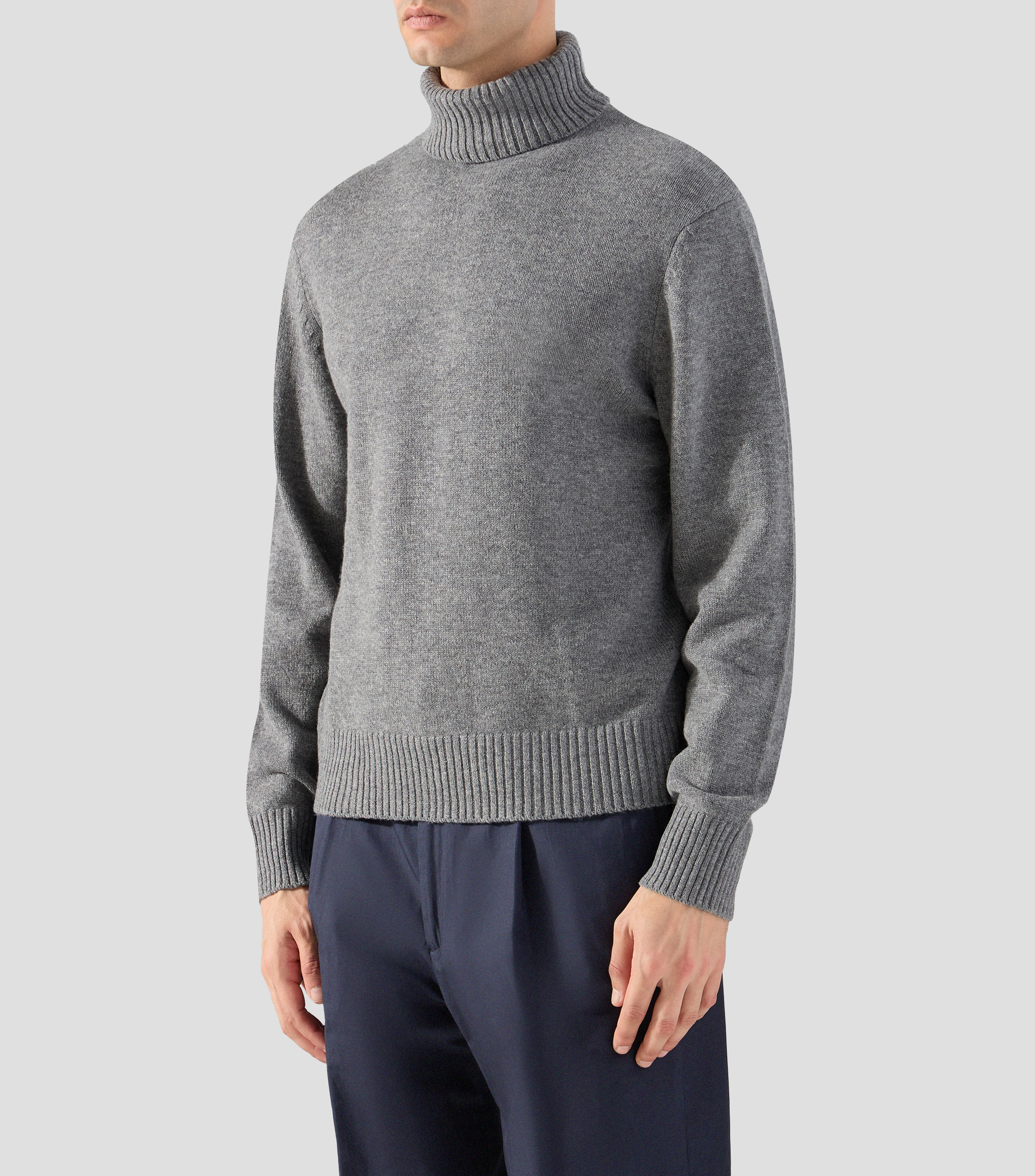 Suéter cuello alto Hombre