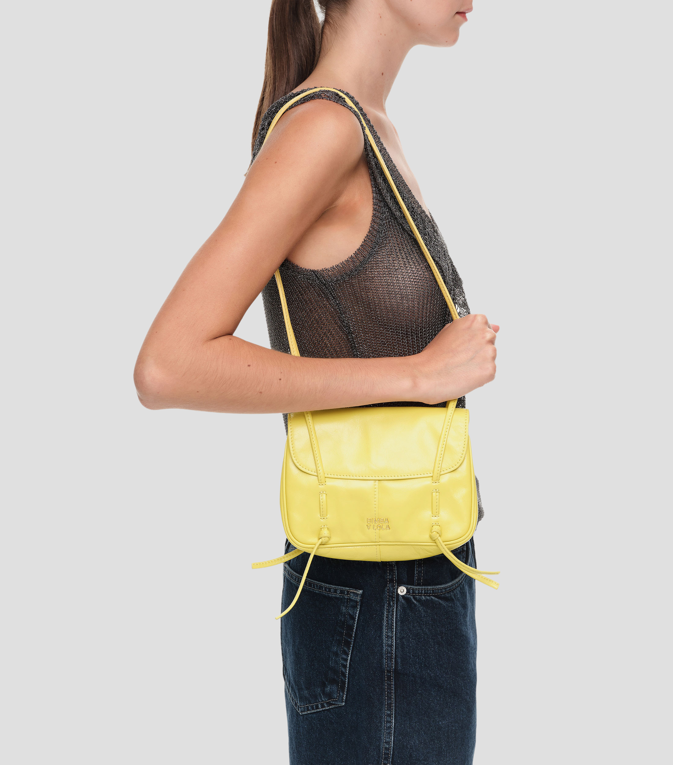 Bolsa crossbody amarilla en piel lisa Mujer