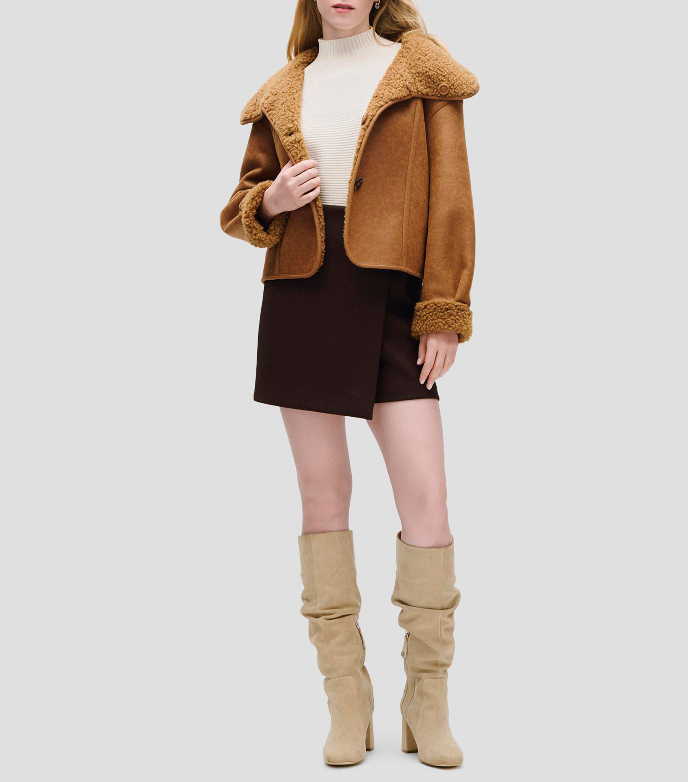 Falda Short Stretch Chocolate Con Hebilla Mujer