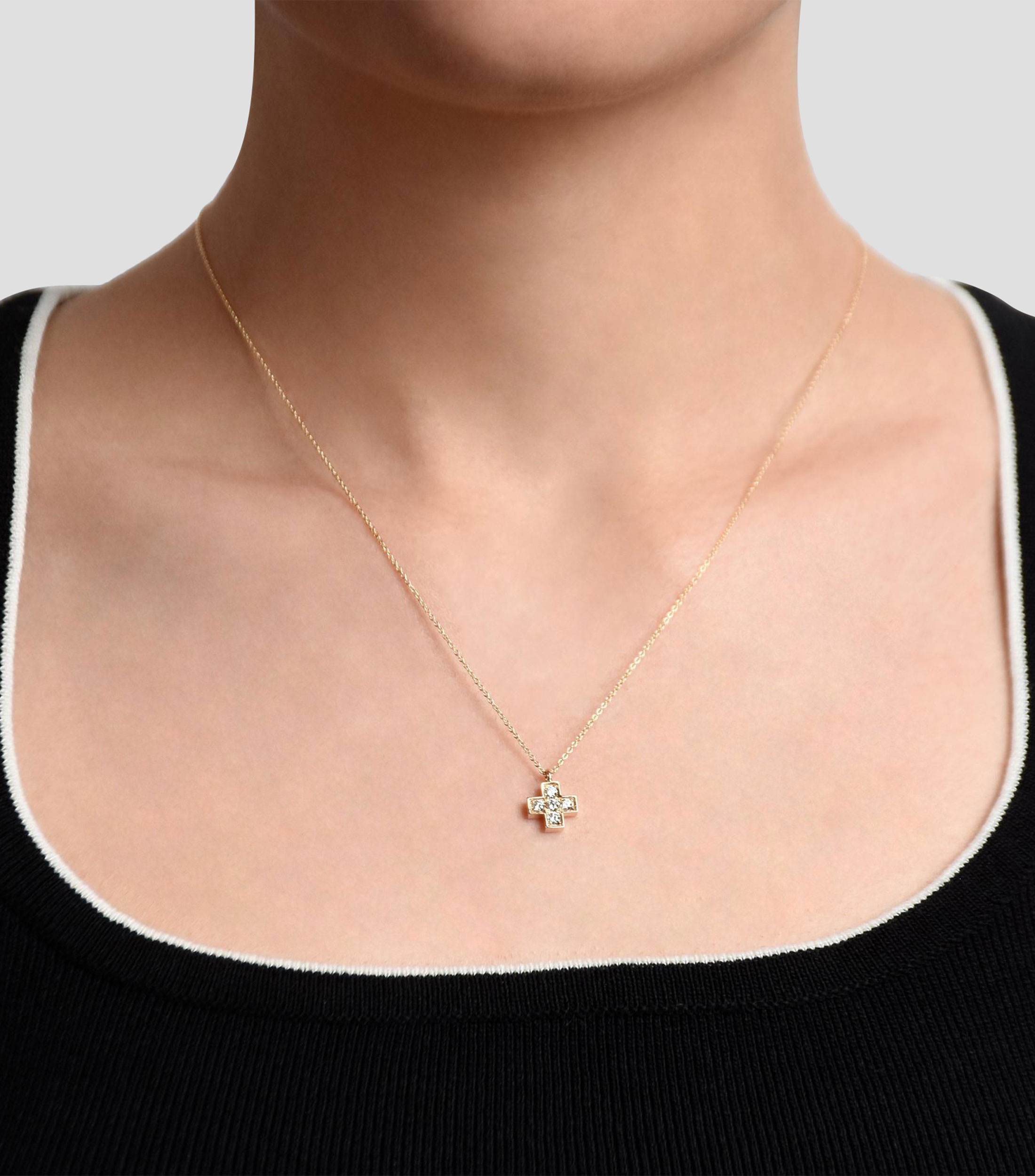 Gargantilla en oro amarillo de 14 kilates con diamante Mujer